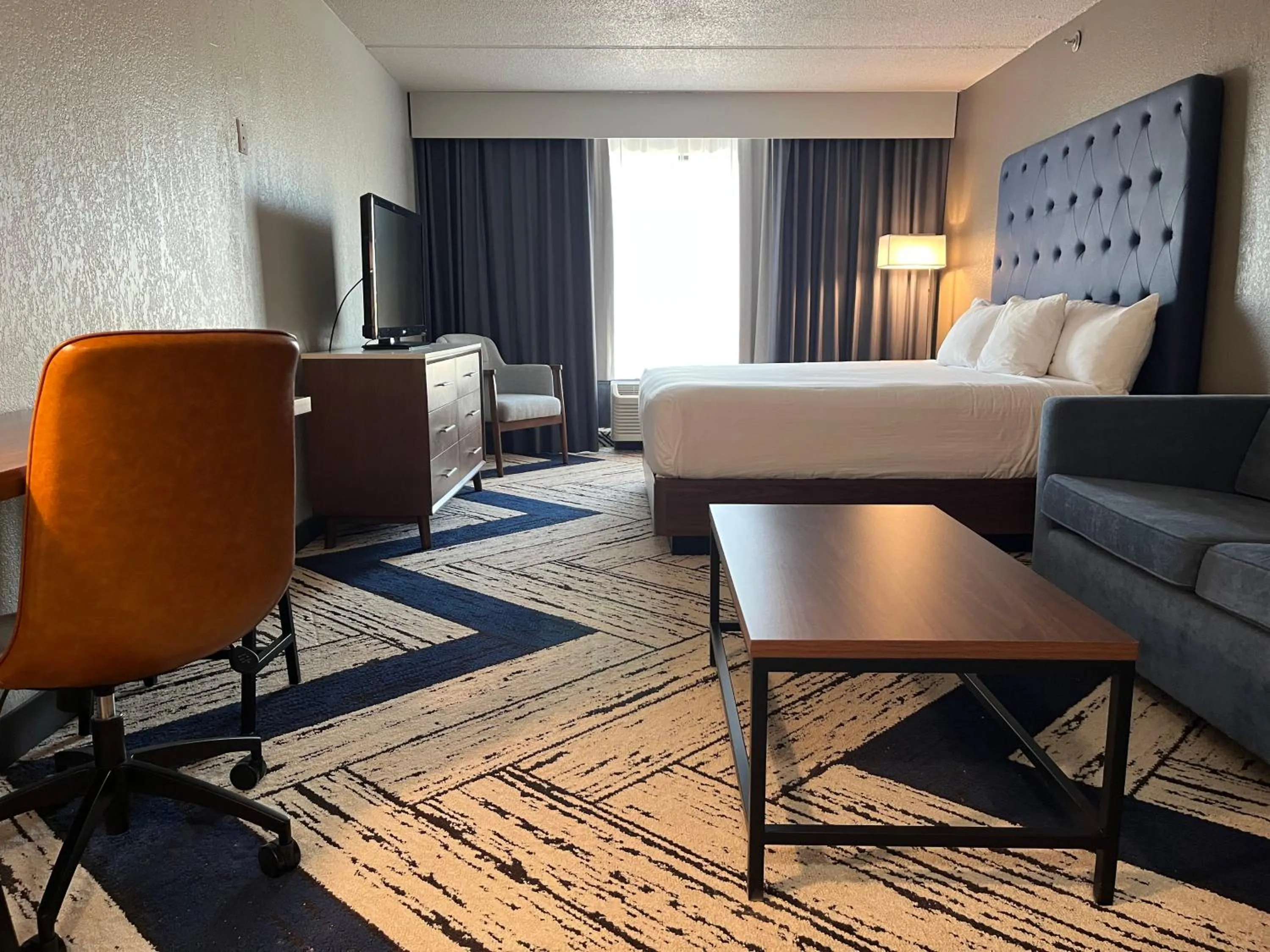 Photo of the whole room in Sky Point Hotel & Suites - Atlanta Airport