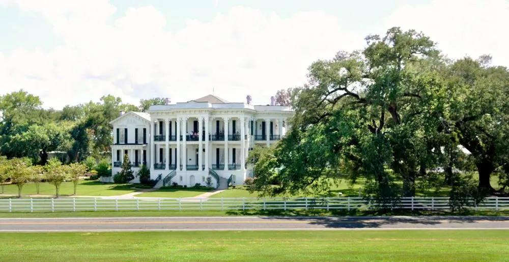 Decorative detail in Nottoway Plantation and Resort