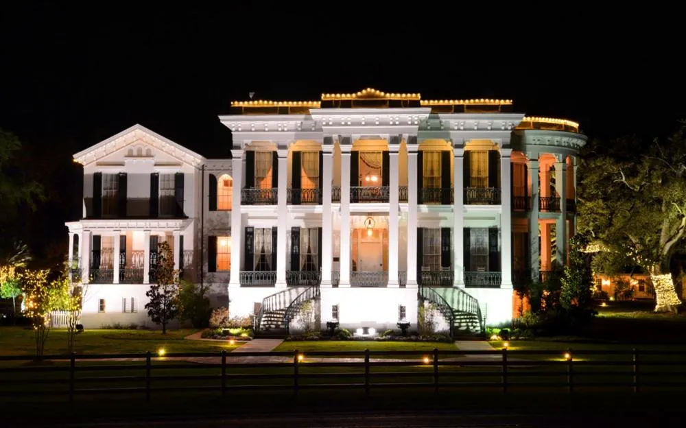 Decorative detail in Nottoway Plantation and Resort