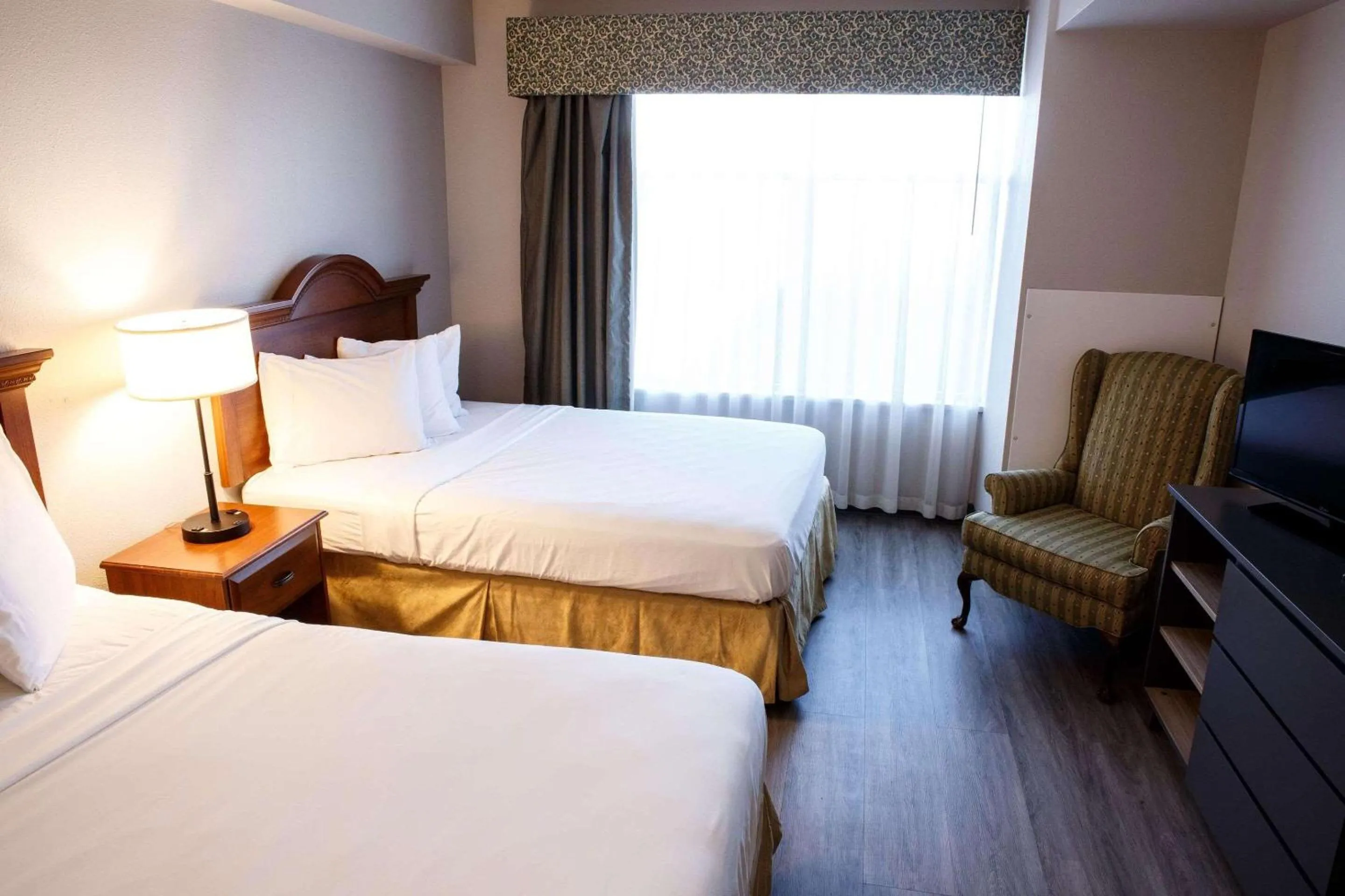 Bedroom, Bed in Country Inn & Suites by Radisson, Harrisburg West Mechanicsburg