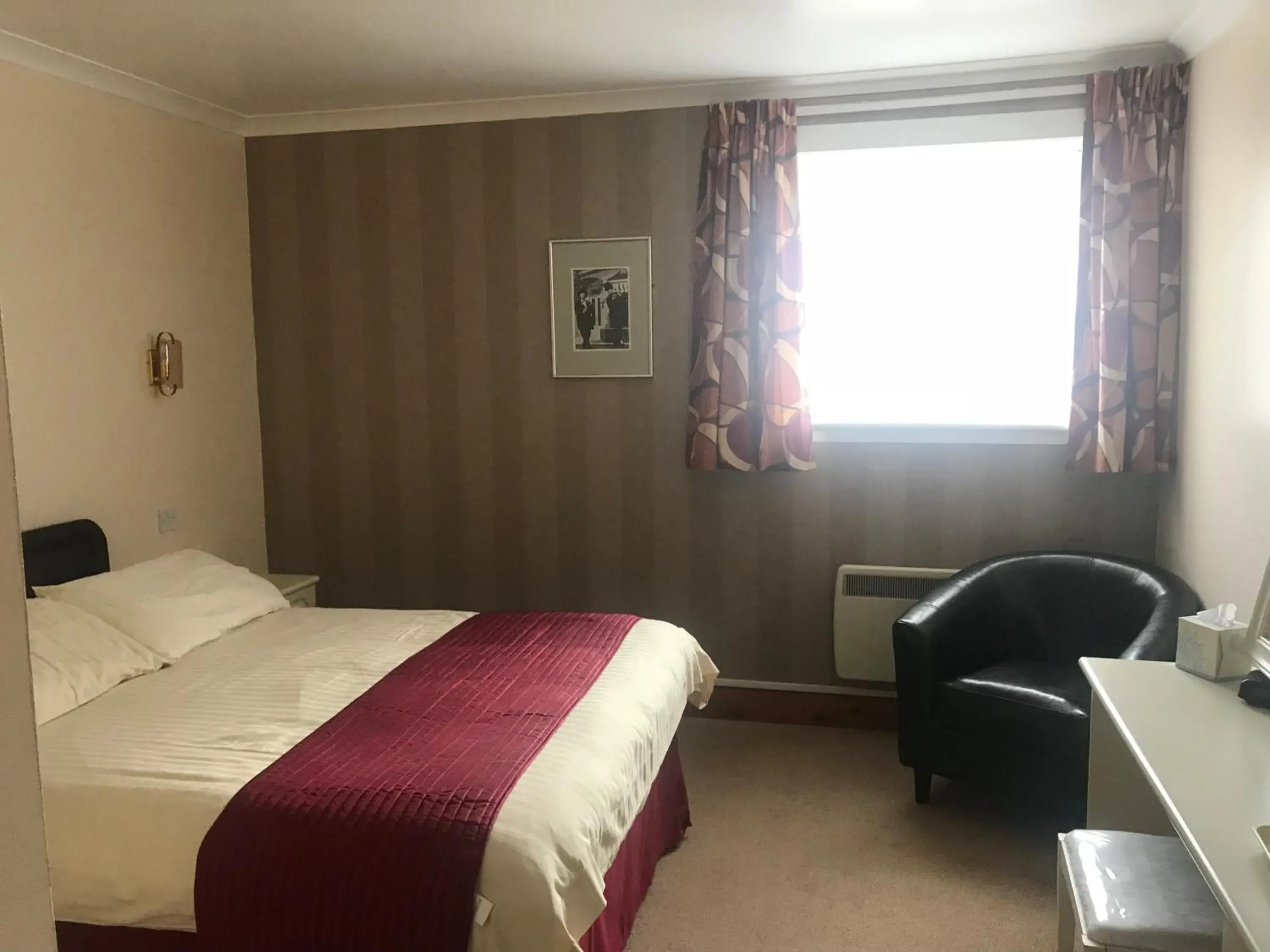 Empire Travel Lodge Empire Travel Lodge