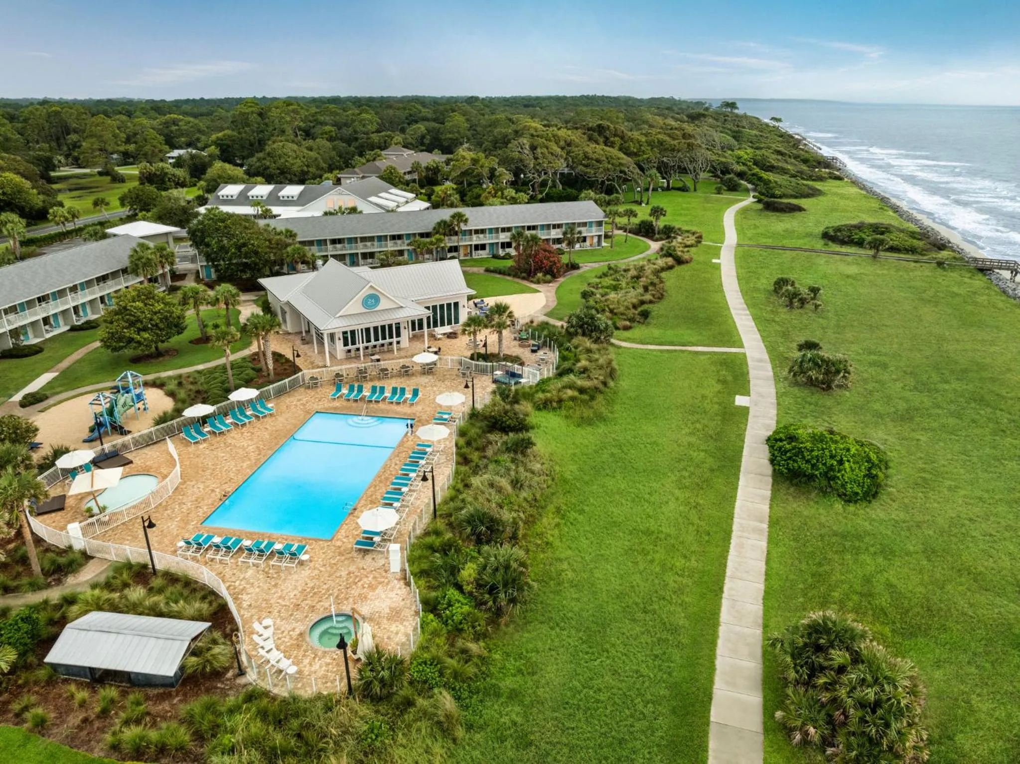 Property building in Holiday Inn Resort Jekyll Island by IHG