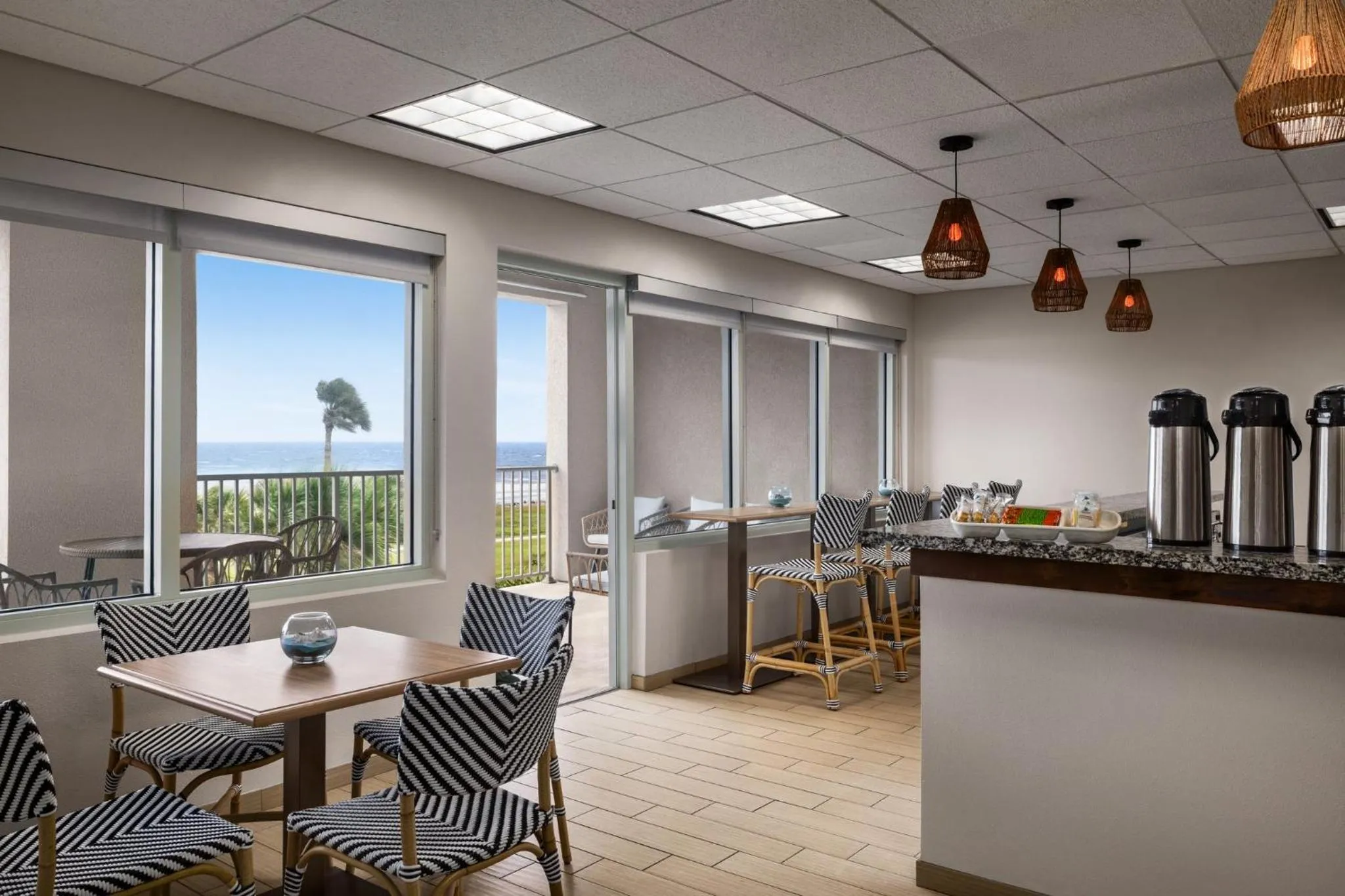 Restaurant/places to eat in Holiday Inn Resort Jekyll Island by IHG