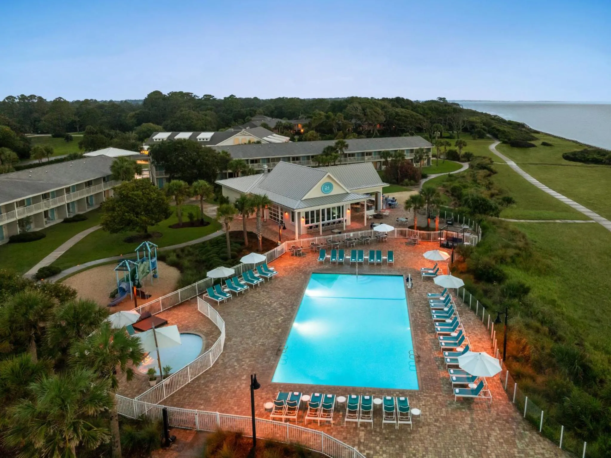 Property building in Holiday Inn Resort Jekyll Island by IHG
