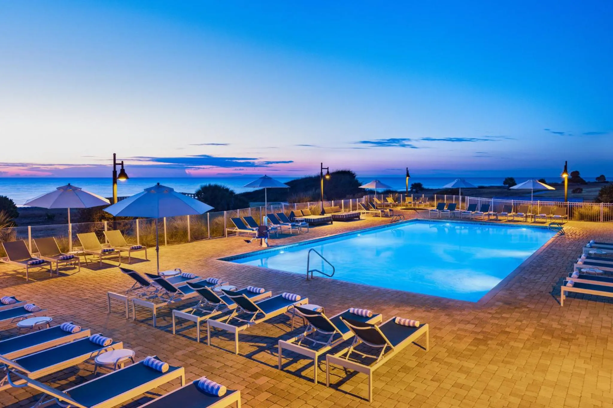 Swimming pool in Holiday Inn Resort Jekyll Island by IHG
