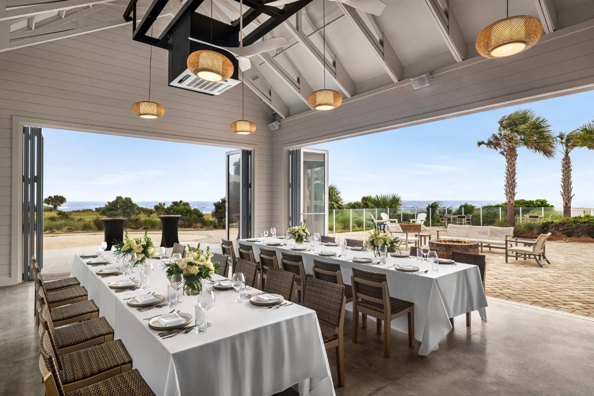 Meeting/conference room in Holiday Inn Resort Jekyll Island by IHG