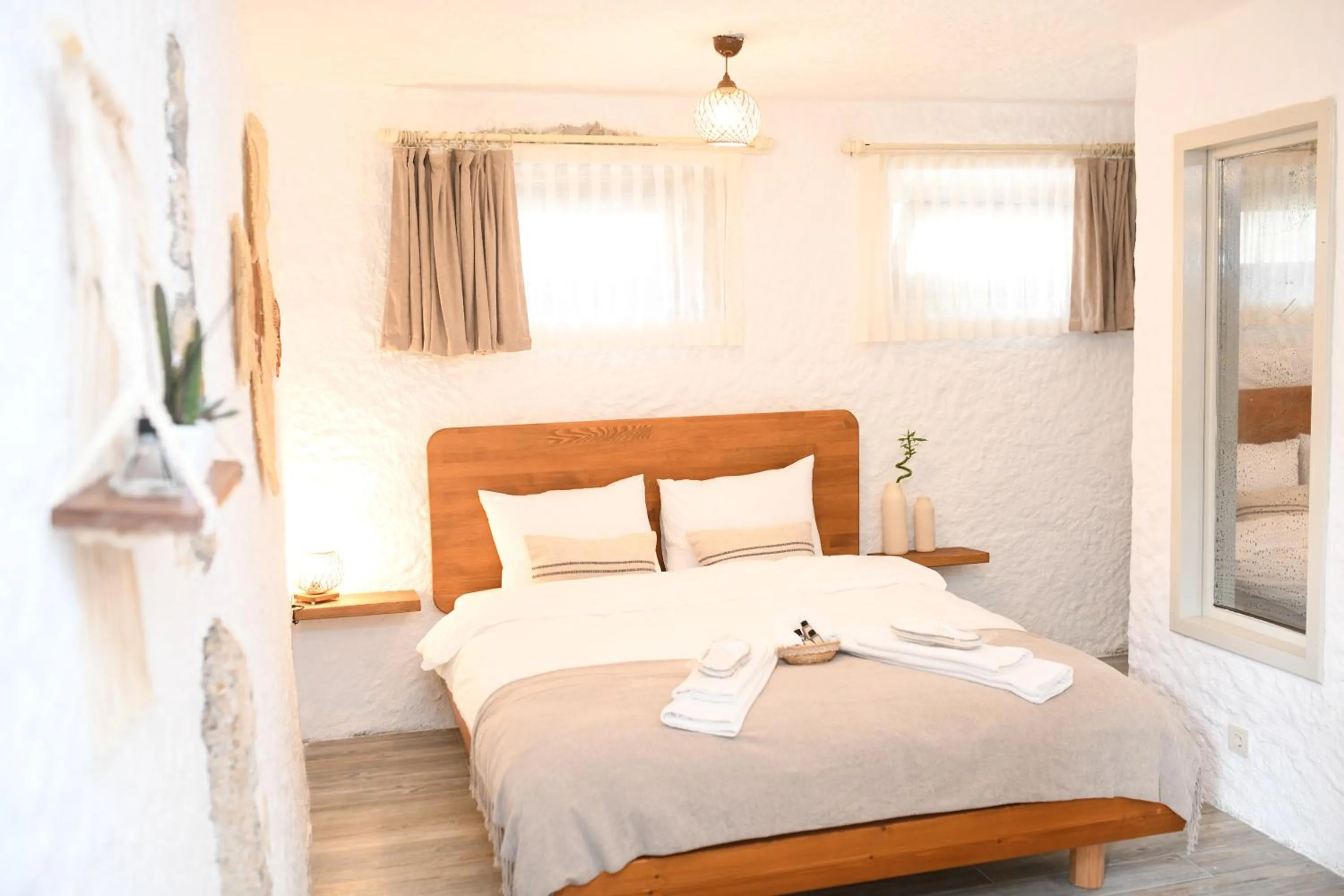 Bedroom, Bed in Mahzen Alaçatı