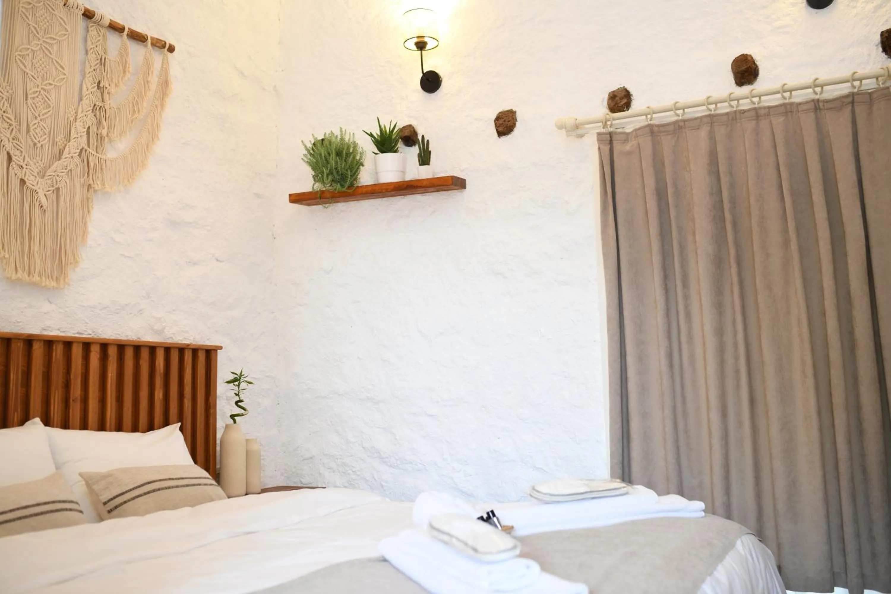 Bedroom, Bed in Mahzen Alaçatı