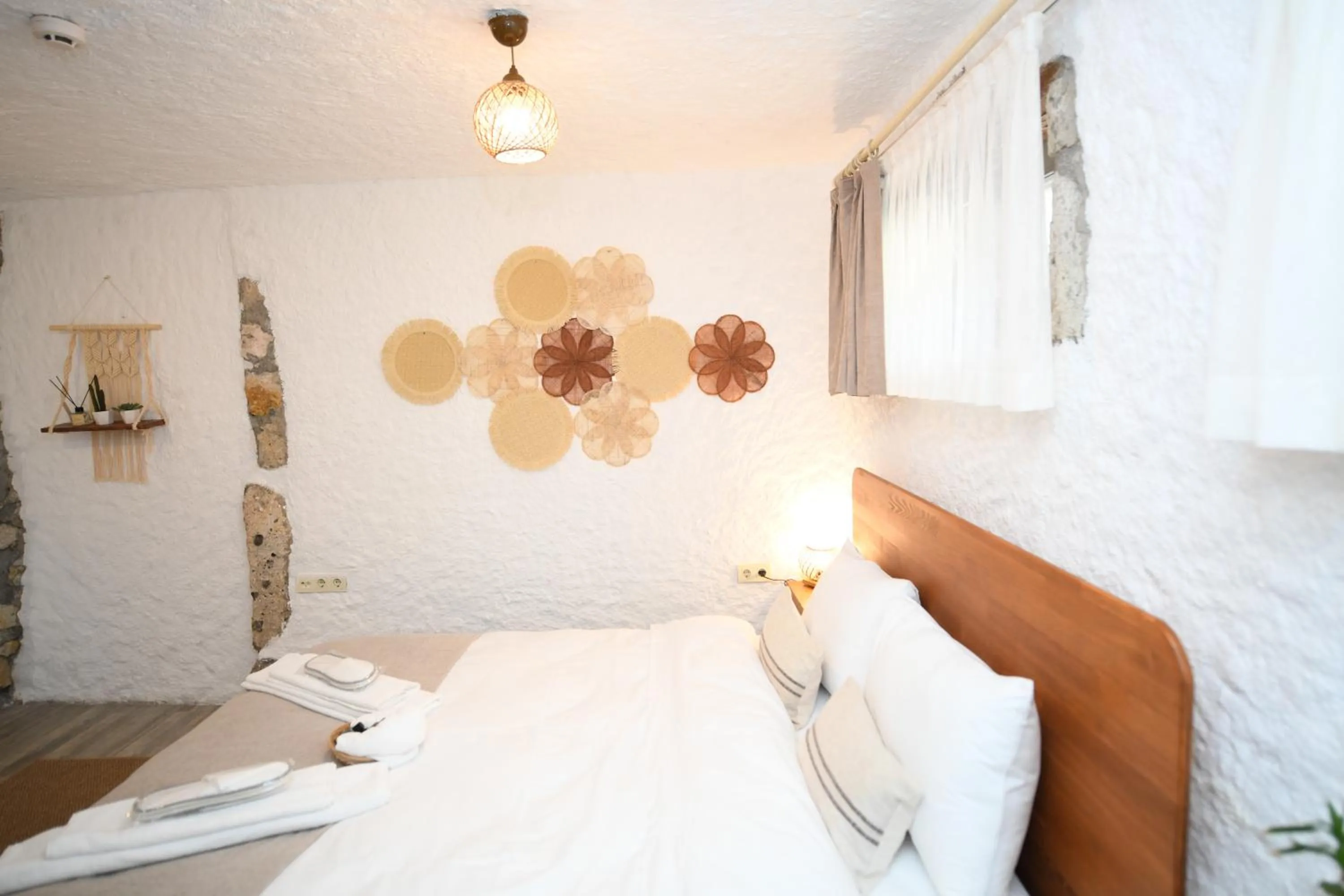 Bedroom, Bed in Mahzen Alaçatı