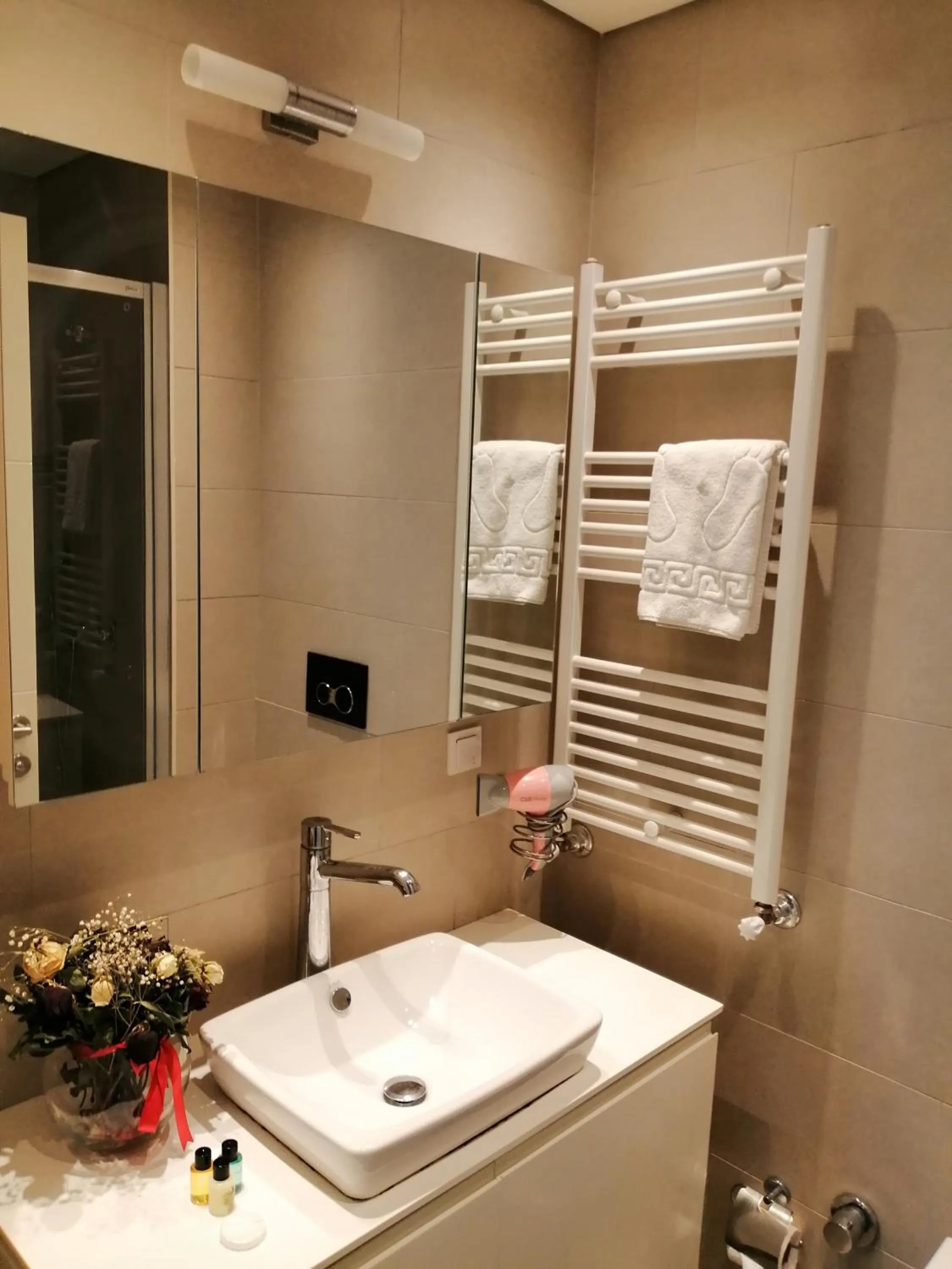 Bathroom in Medproper Suites Airport