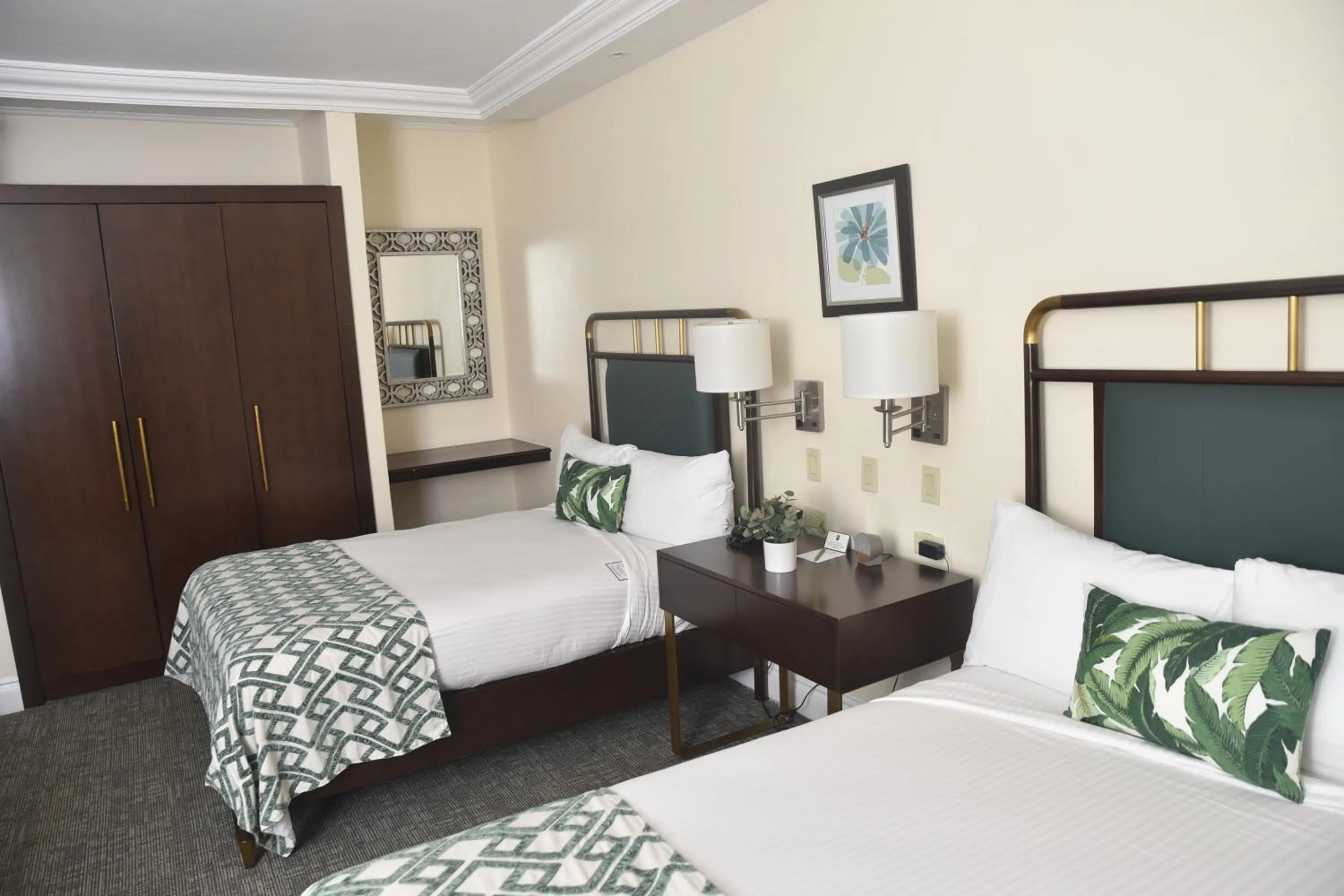 Bedroom, Bed in Courtleigh Hotel & Suites