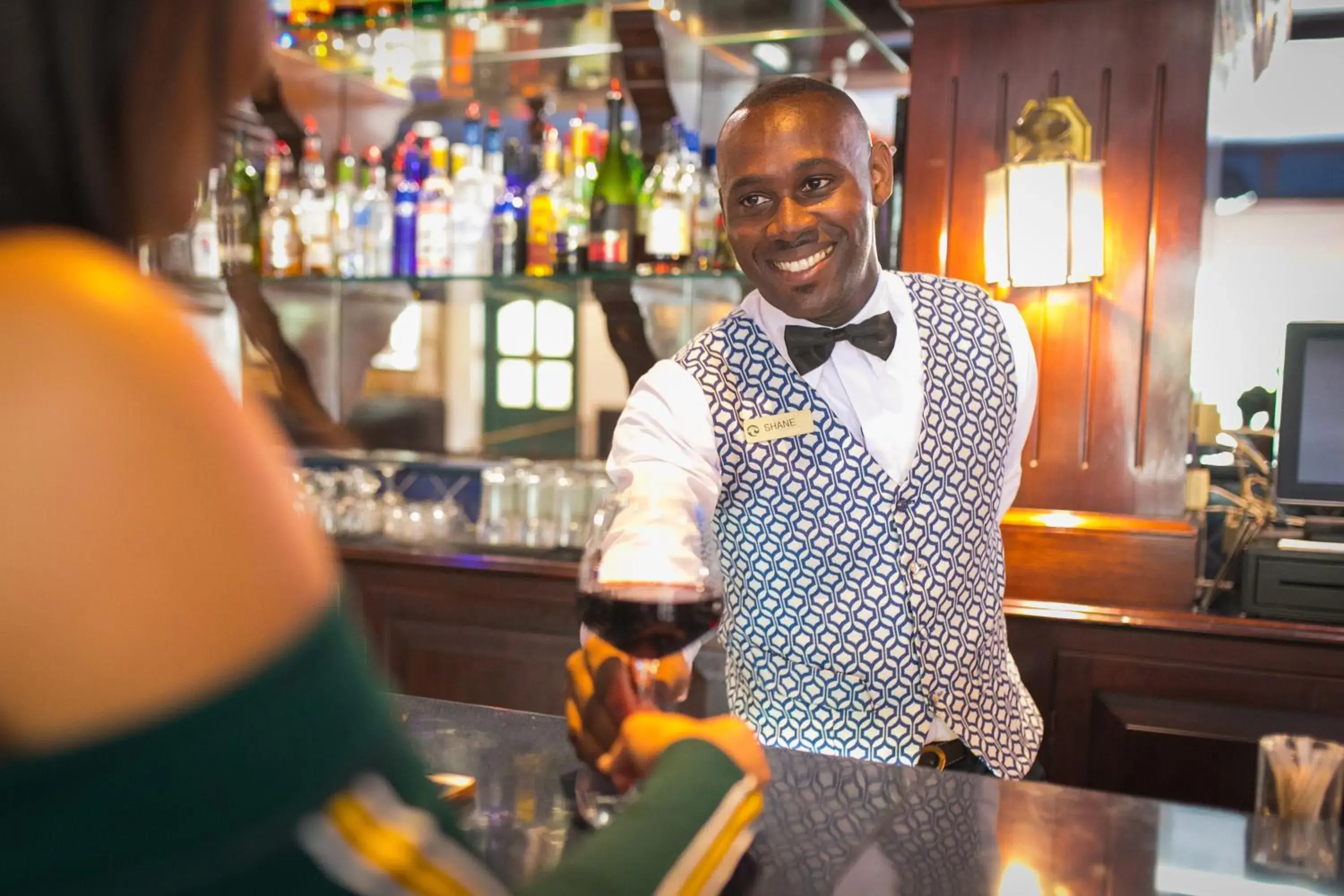 Lounge or bar in Courtleigh Hotel & Suites Lounge or bar in Courtleigh Hotel & Suites