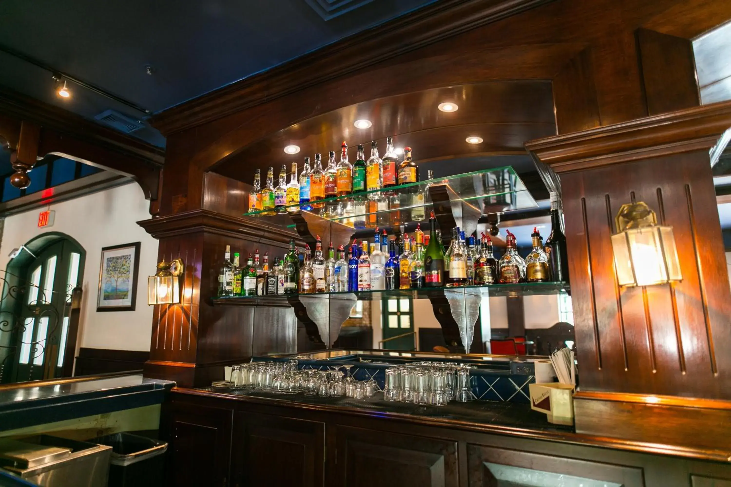 Restaurant/places to eat in Courtleigh Hotel & Suites Restaurant/places to eat in Courtleigh Hotel & Suites