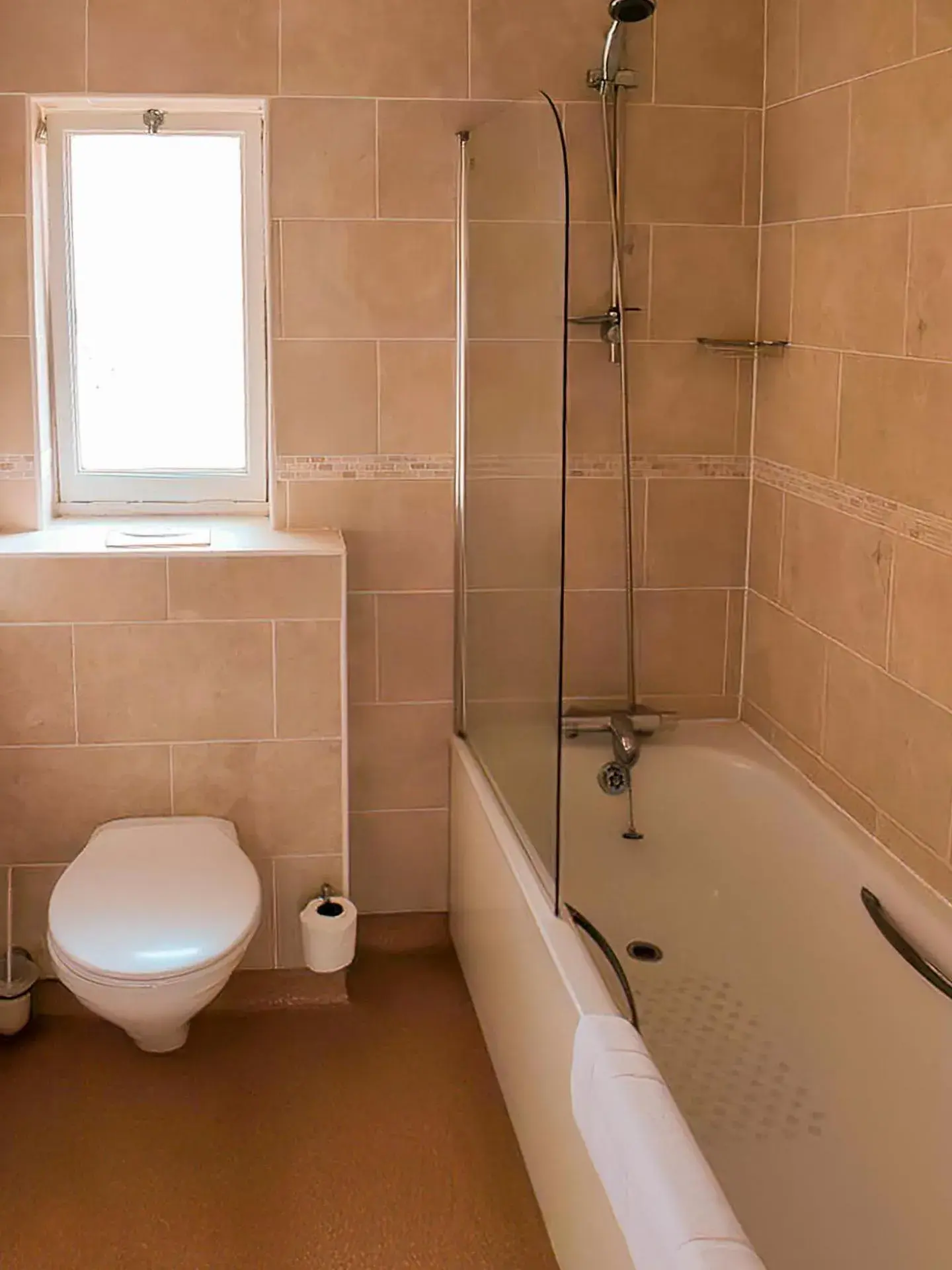 Deluxe Single Room in The Crown Hotel Deluxe Single Room in The Crown Hotel