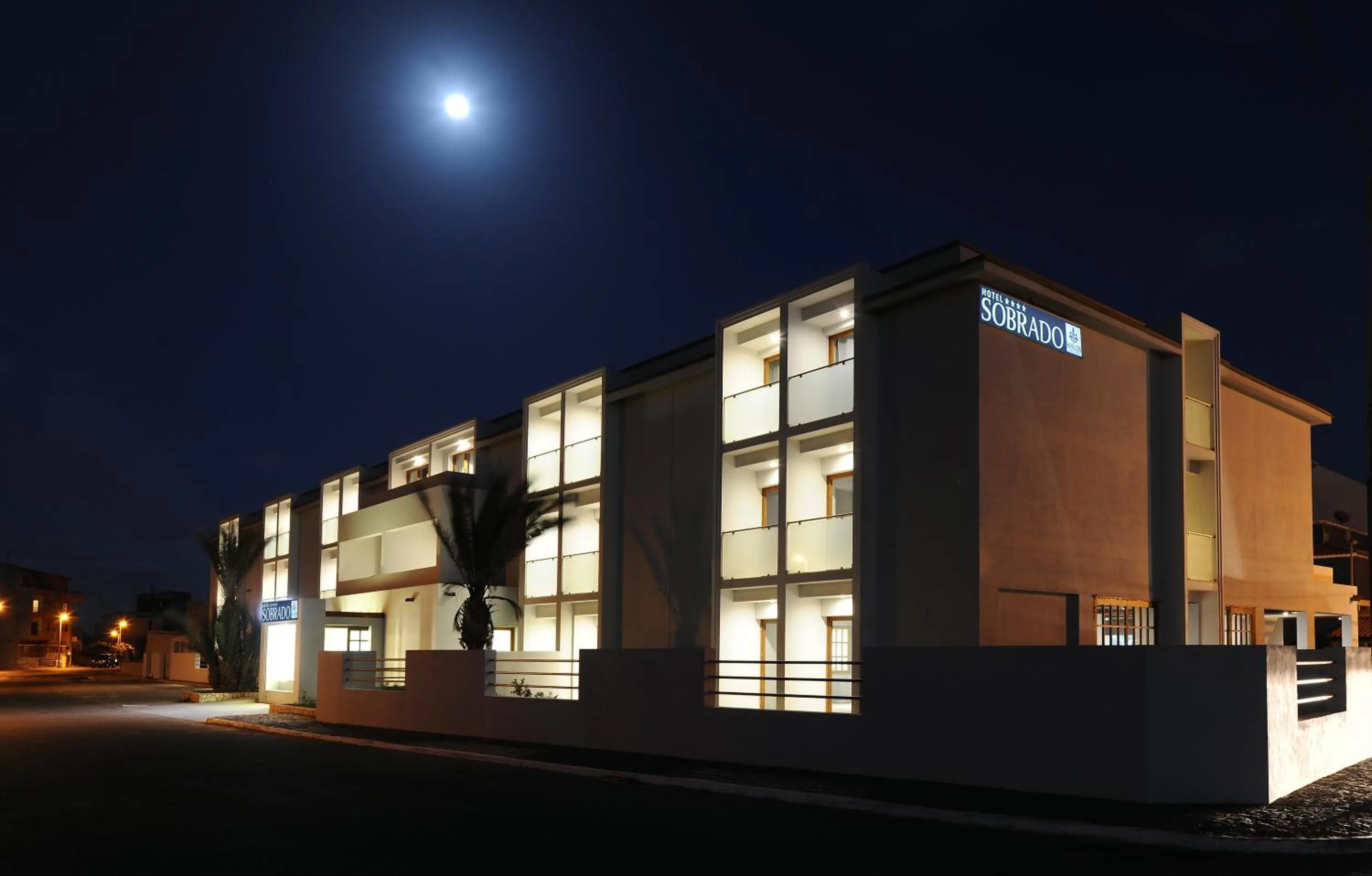 Facade/entrance in Sobrado Boutique Hotel