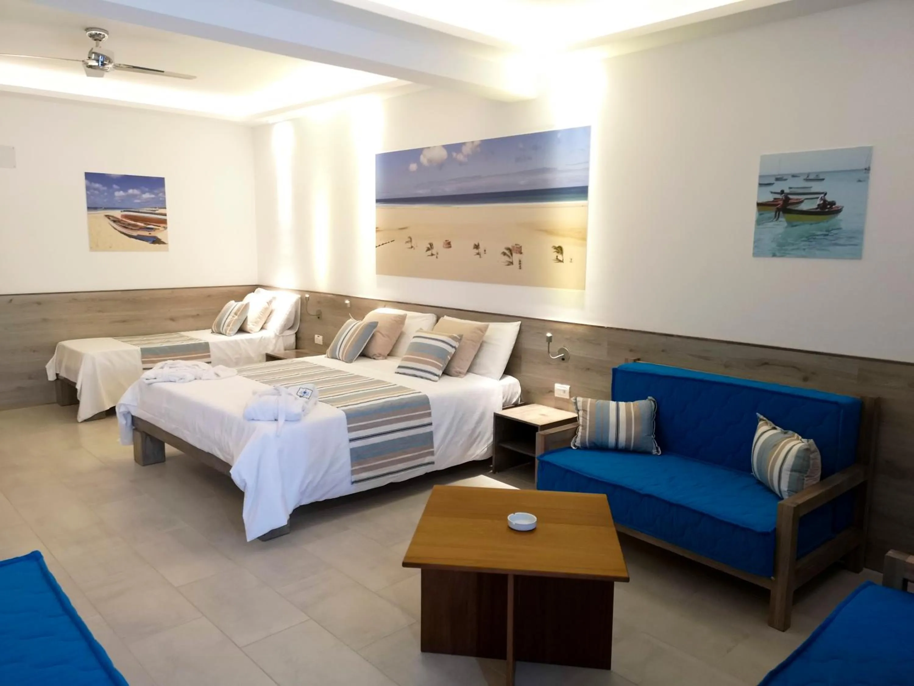 Photo of the whole room, Bed in Sobrado Boutique Hotel