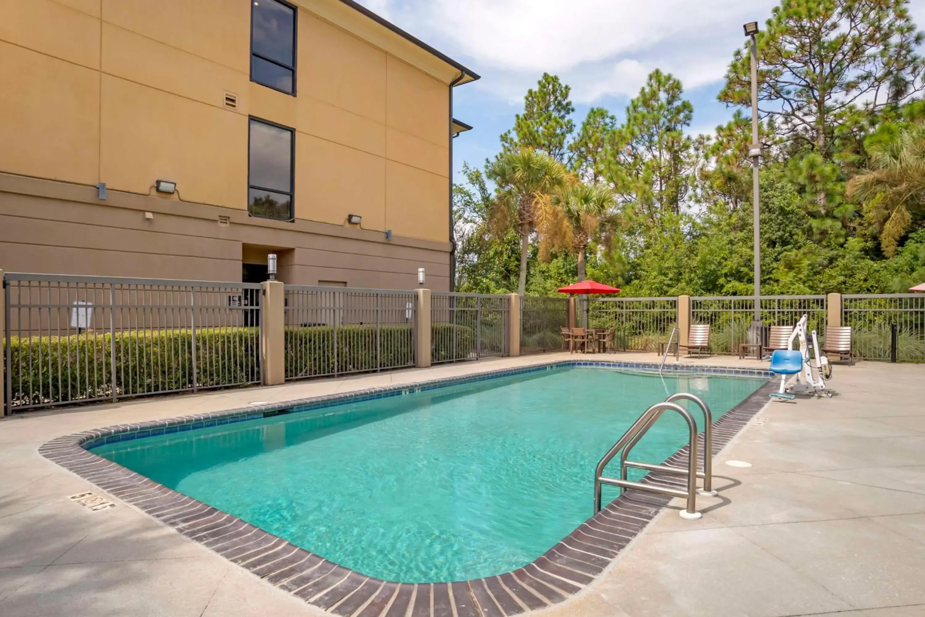 Pool view in Best Western Plus Daphne Pool view in Best Western Plus Daphne