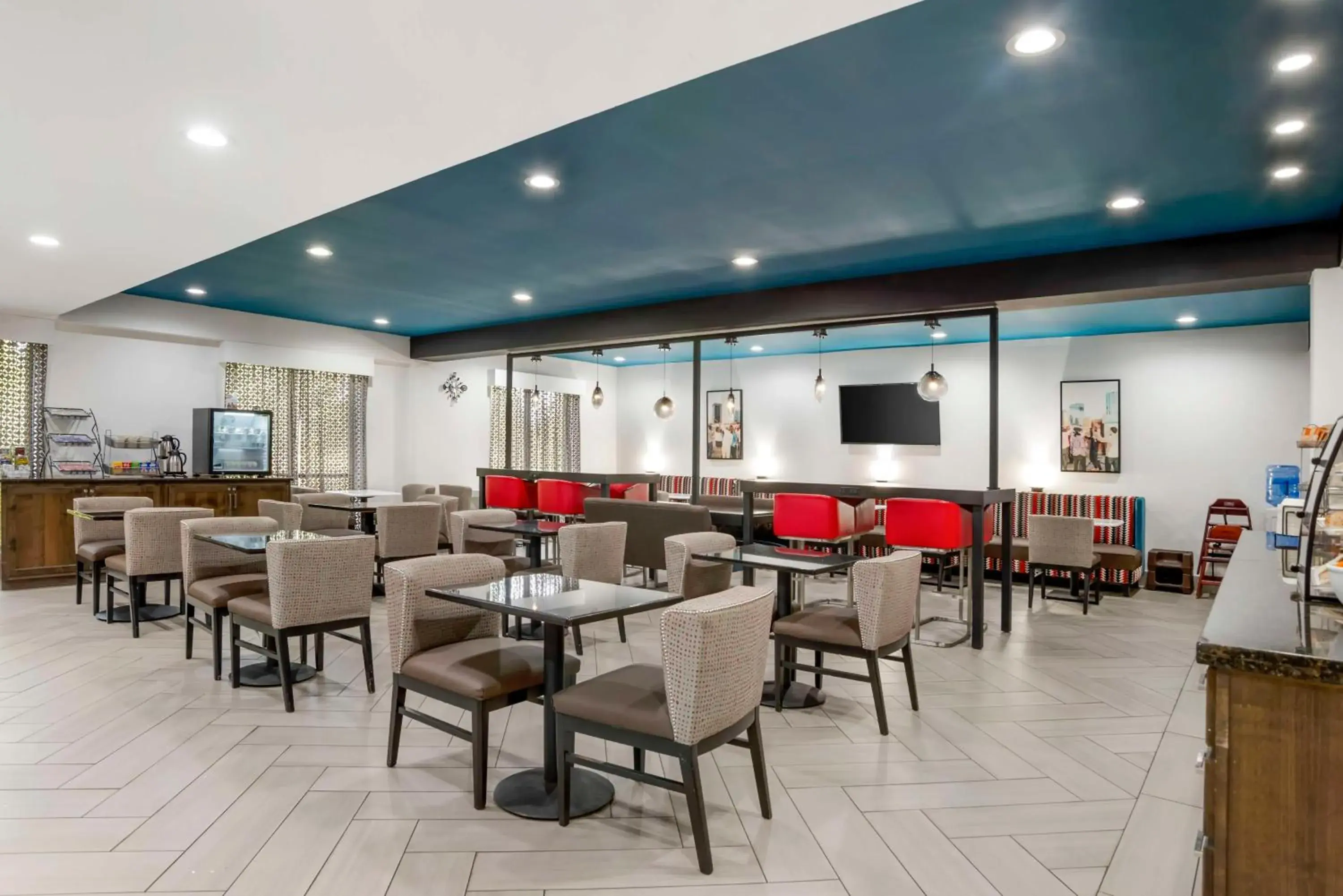 Breakfast in Best Western Plus Daphne Breakfast in Best Western Plus Daphne