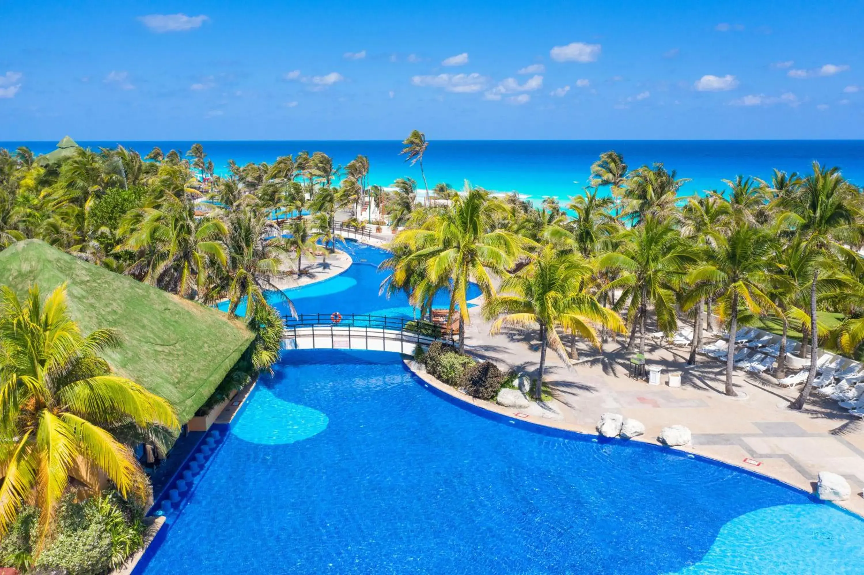 Bird's eye view in Grand Oasis Cancun - All Inclusive Bird's eye view in Grand Oasis Cancun - All Inclusive