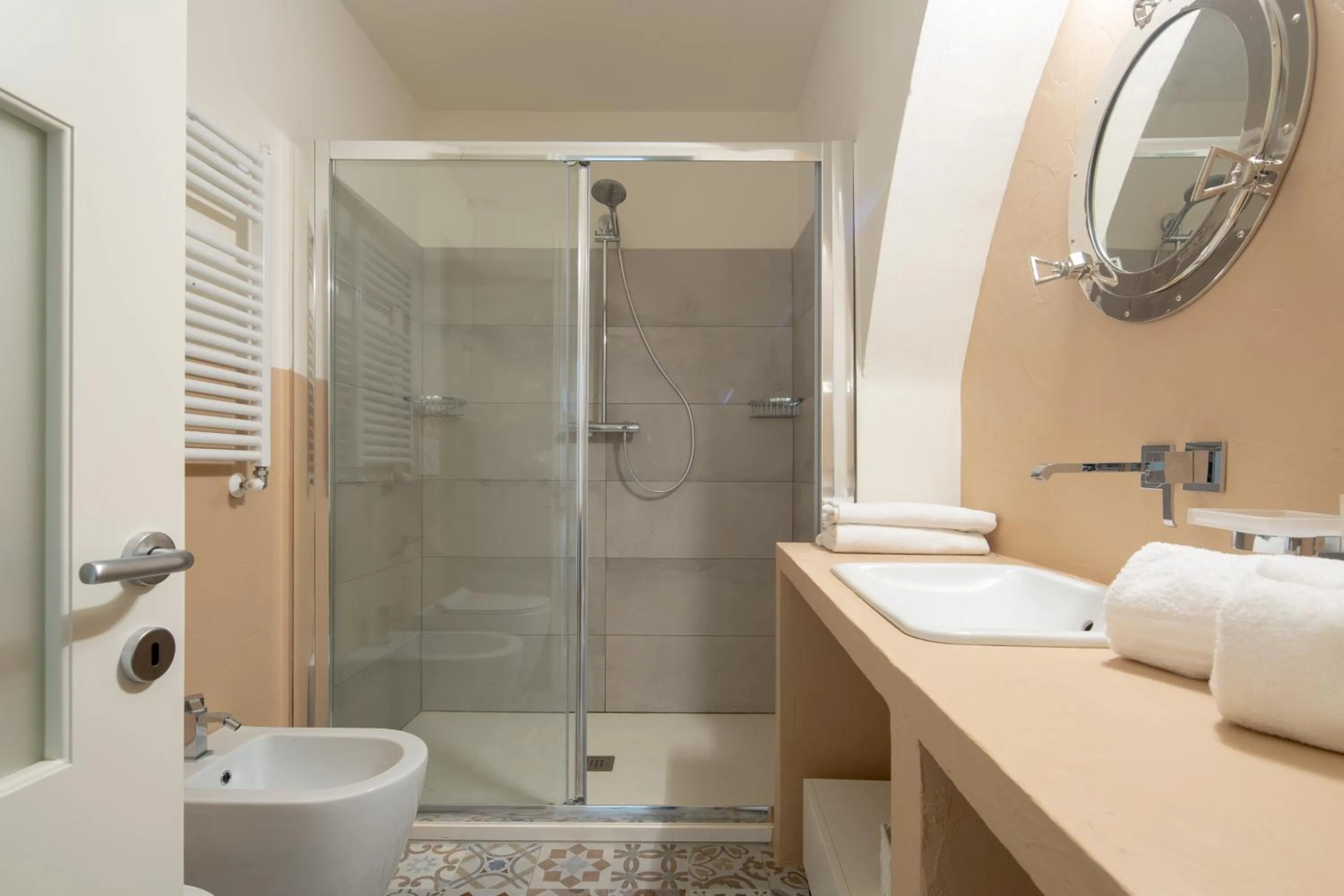 Bathroom in Carapelli Apartments