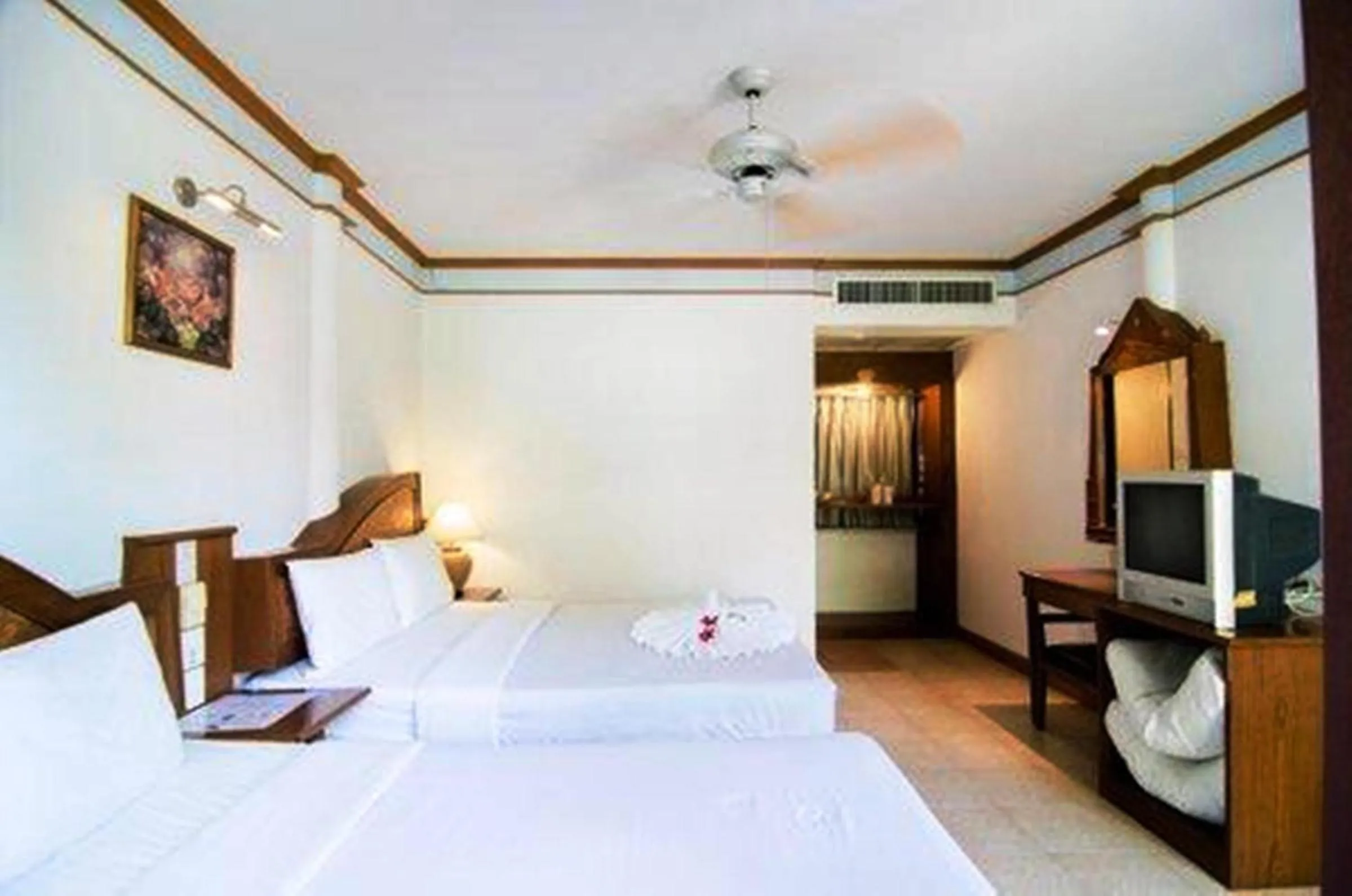 Photo of the whole room, Bed in Sea Garden Resort & Spa, Haadrin