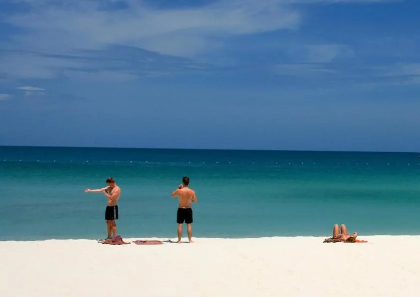 Beach in Sea Garden Resort & Spa, Haadrin