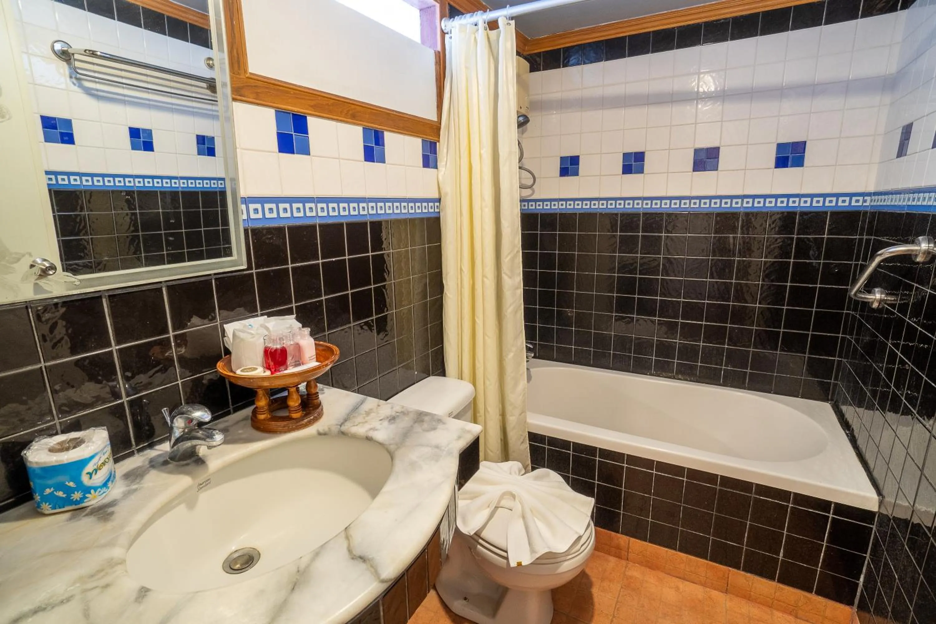Sea Garden Resort & Spa, Haadrin