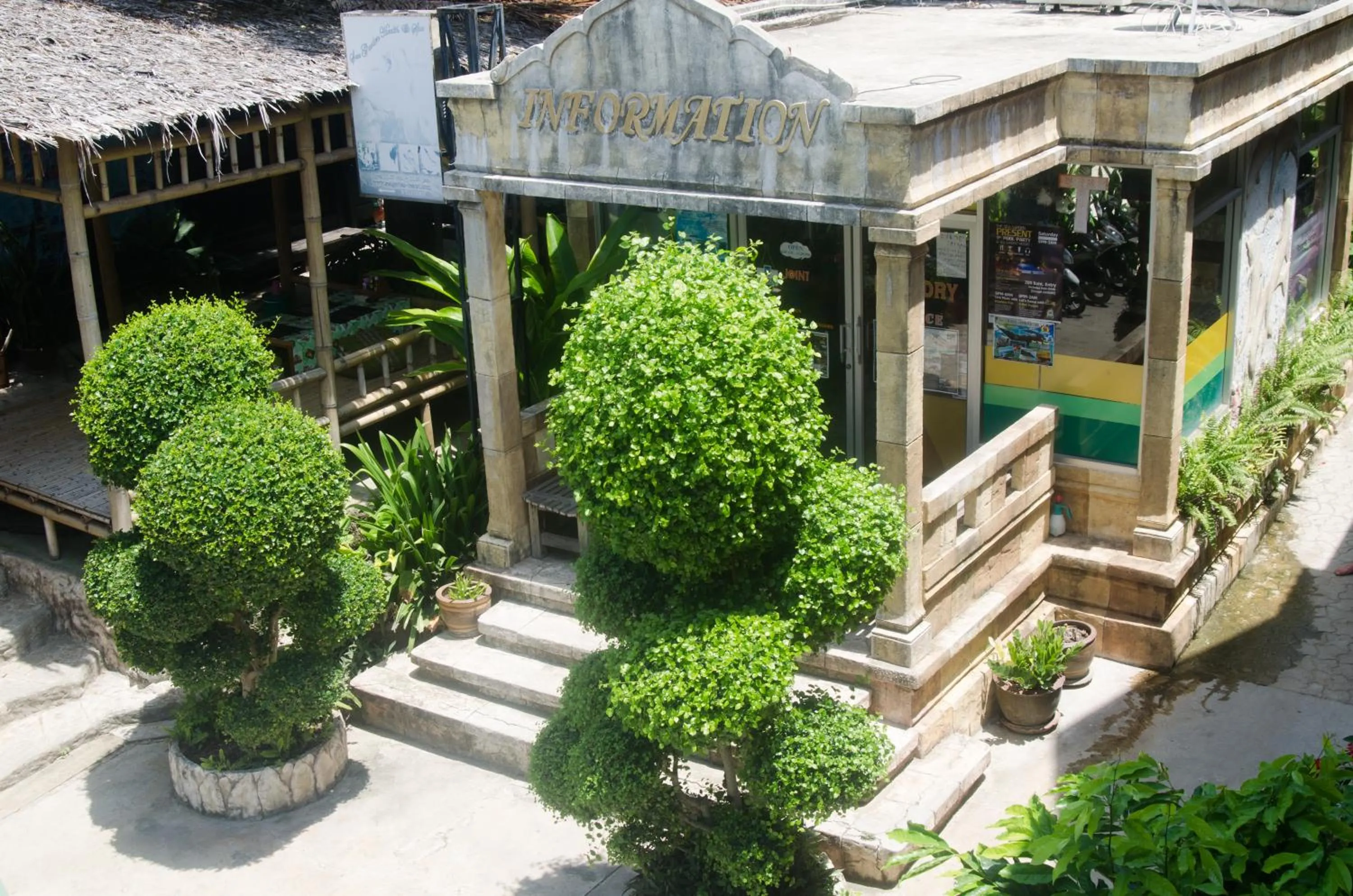 Facade/entrance in Sea Garden Resort & Spa, Haadrin