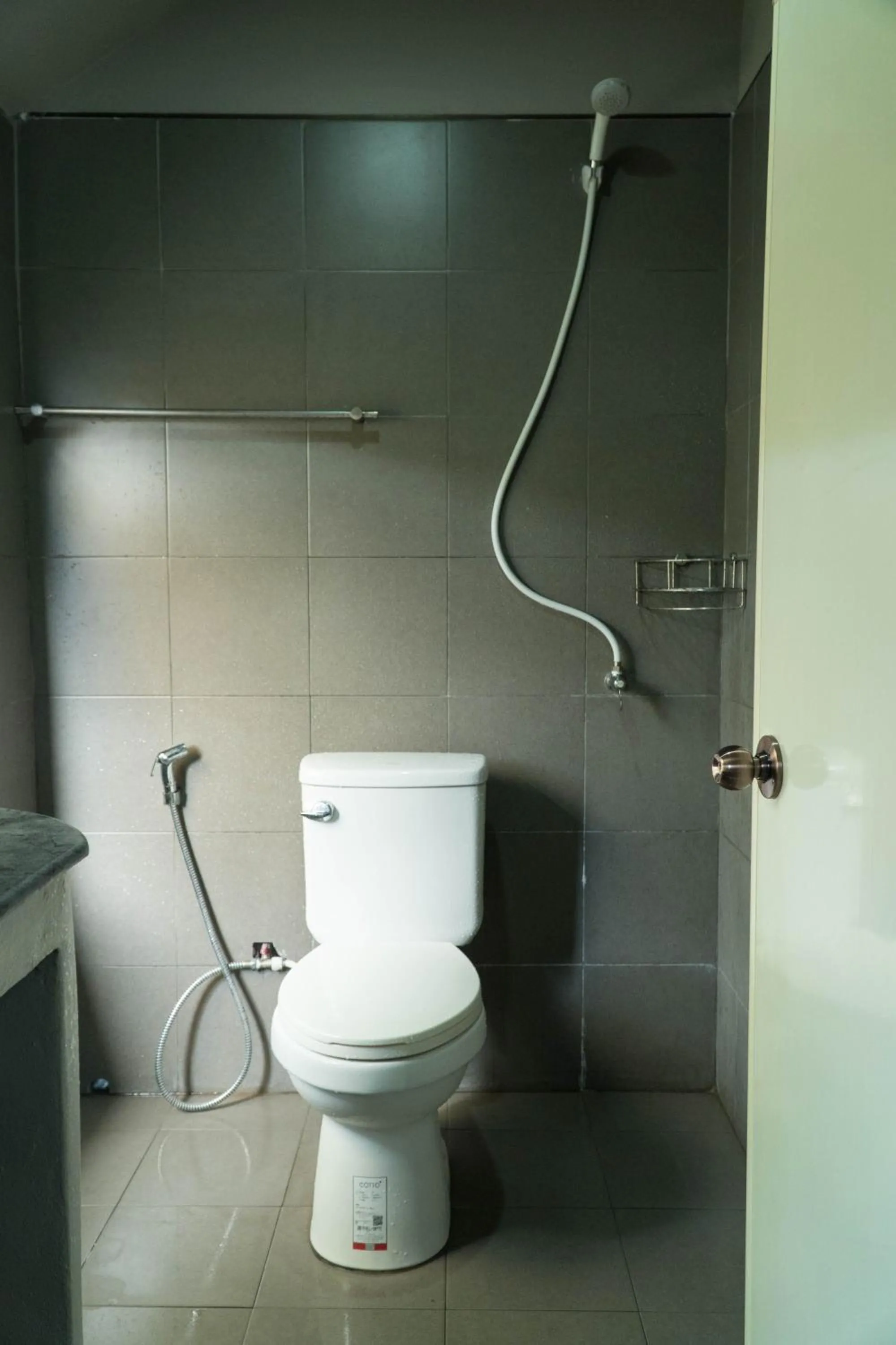Toilet in Sea Garden Resort & Spa, Haadrin