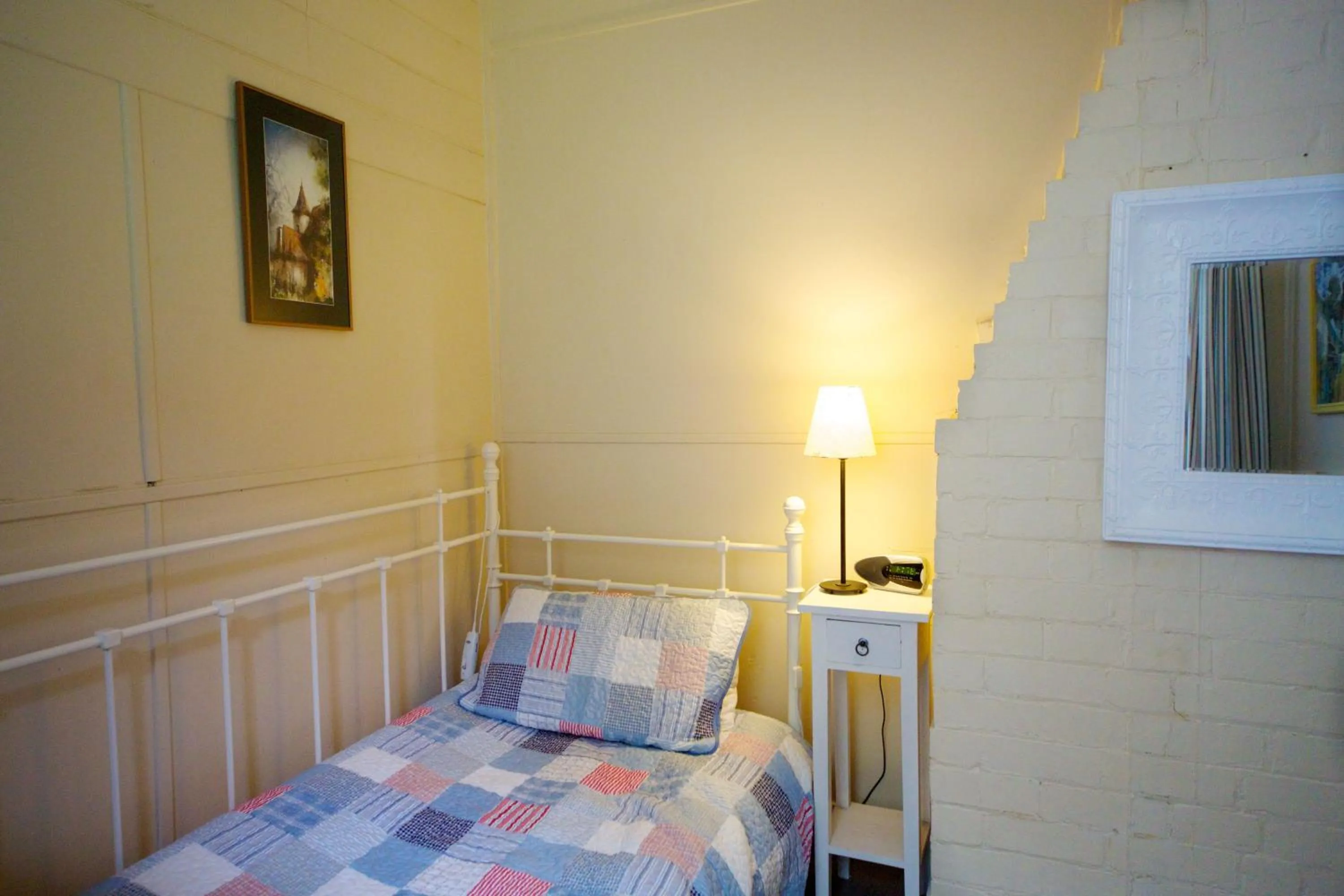 Bedroom, Bed in Healesville Apartments