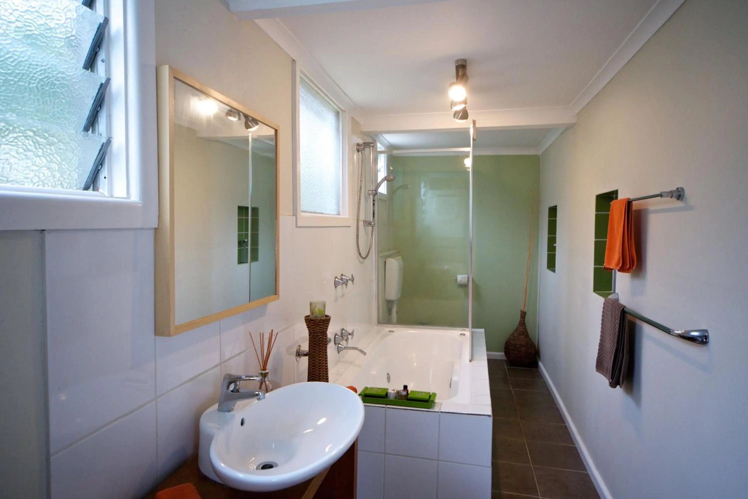 Bathroom in Healesville Apartments