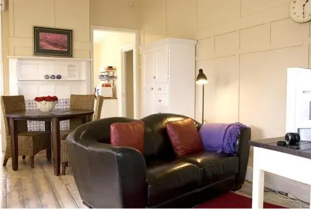 Garden Two-Bedroom Apartment in Healesville Apartments Garden Two-Bedroom Apartment in Healesville Apartments