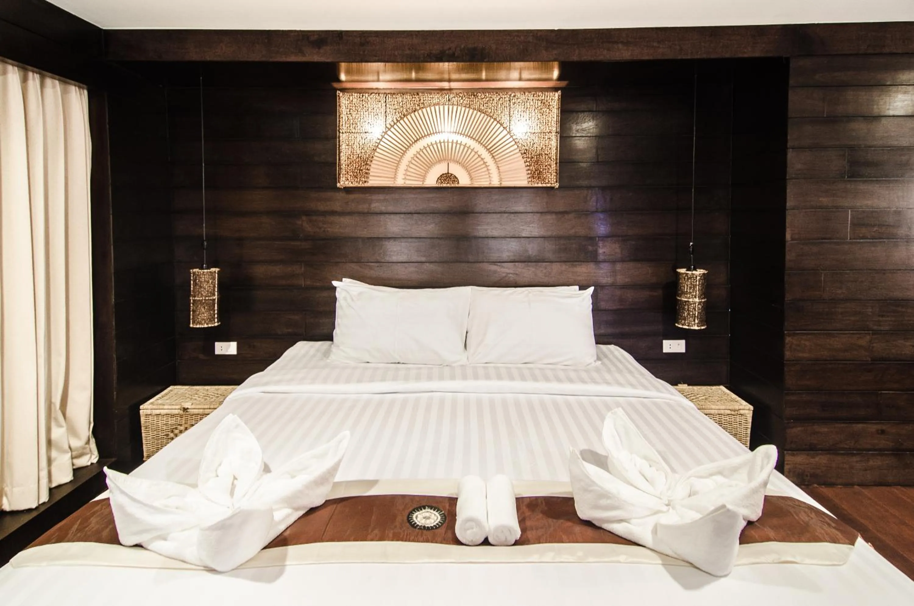 Bed in Sea Garden Resort Haad Chao Phao