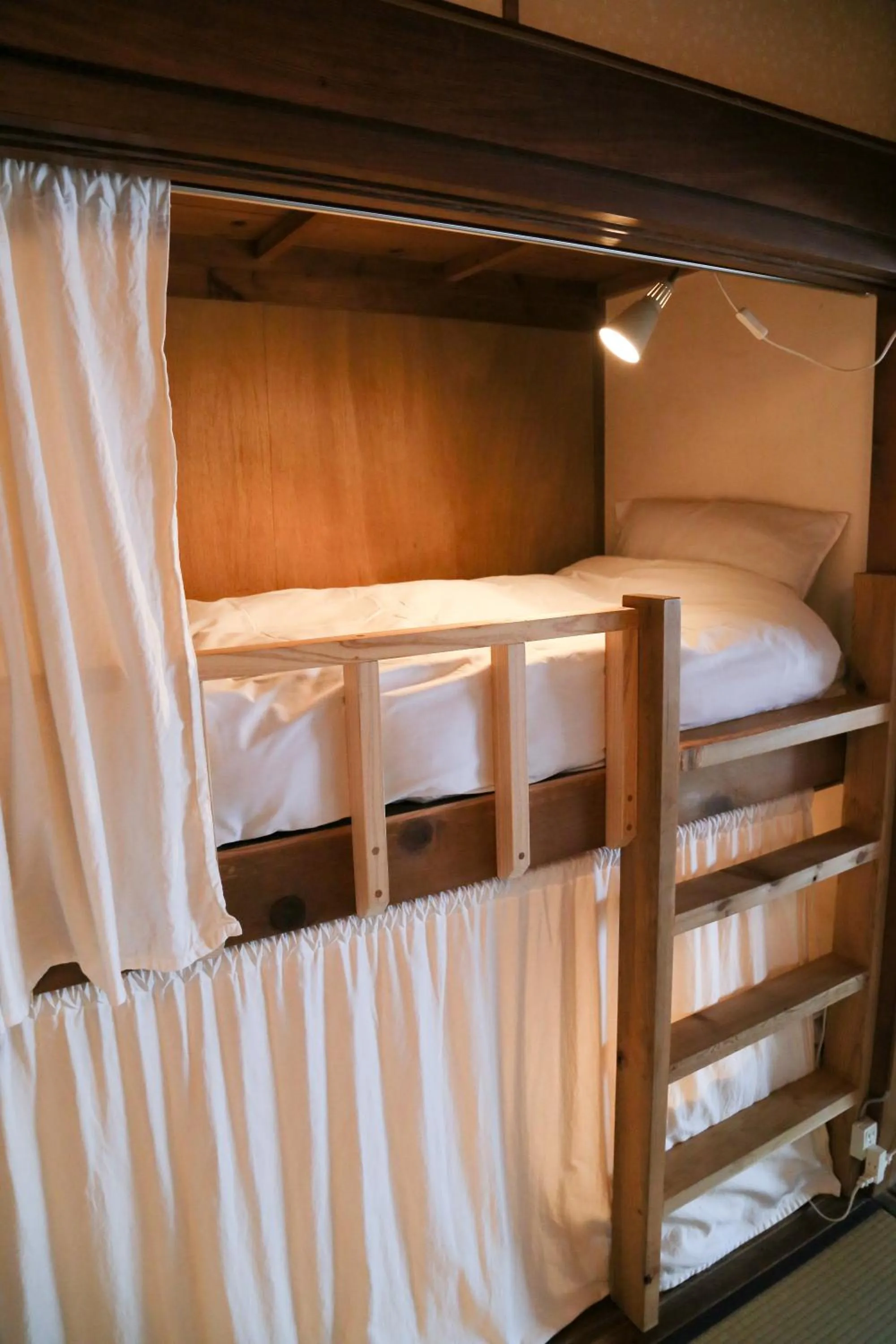 Decorative detail, Bed in Guest House Kamejikan -turtle time-