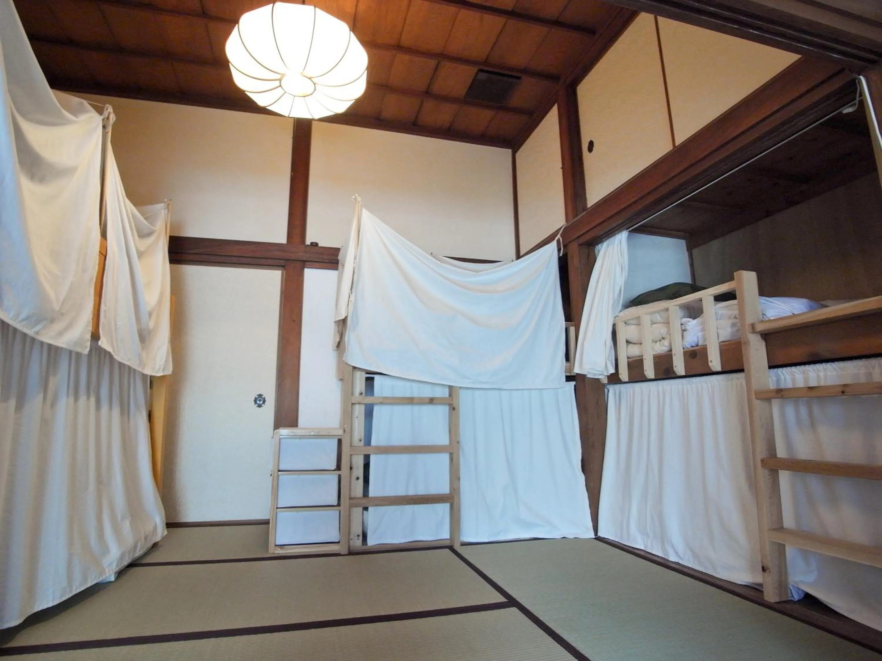 Photo of the whole room, Bed in Guest House Kamejikan -turtle time-