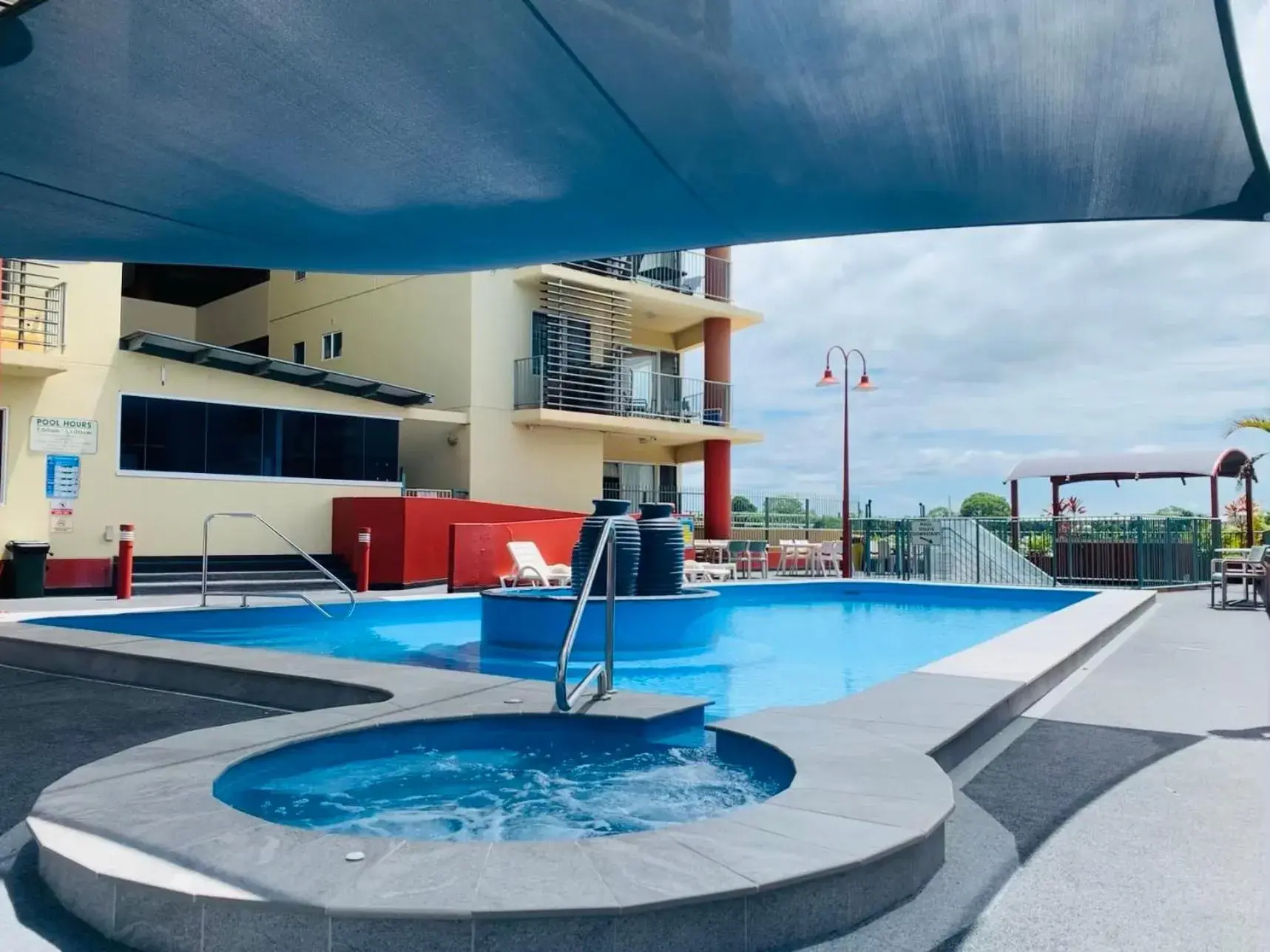 Swimming pool in Cullen Bay Resorts Swimming pool in Cullen Bay Resorts