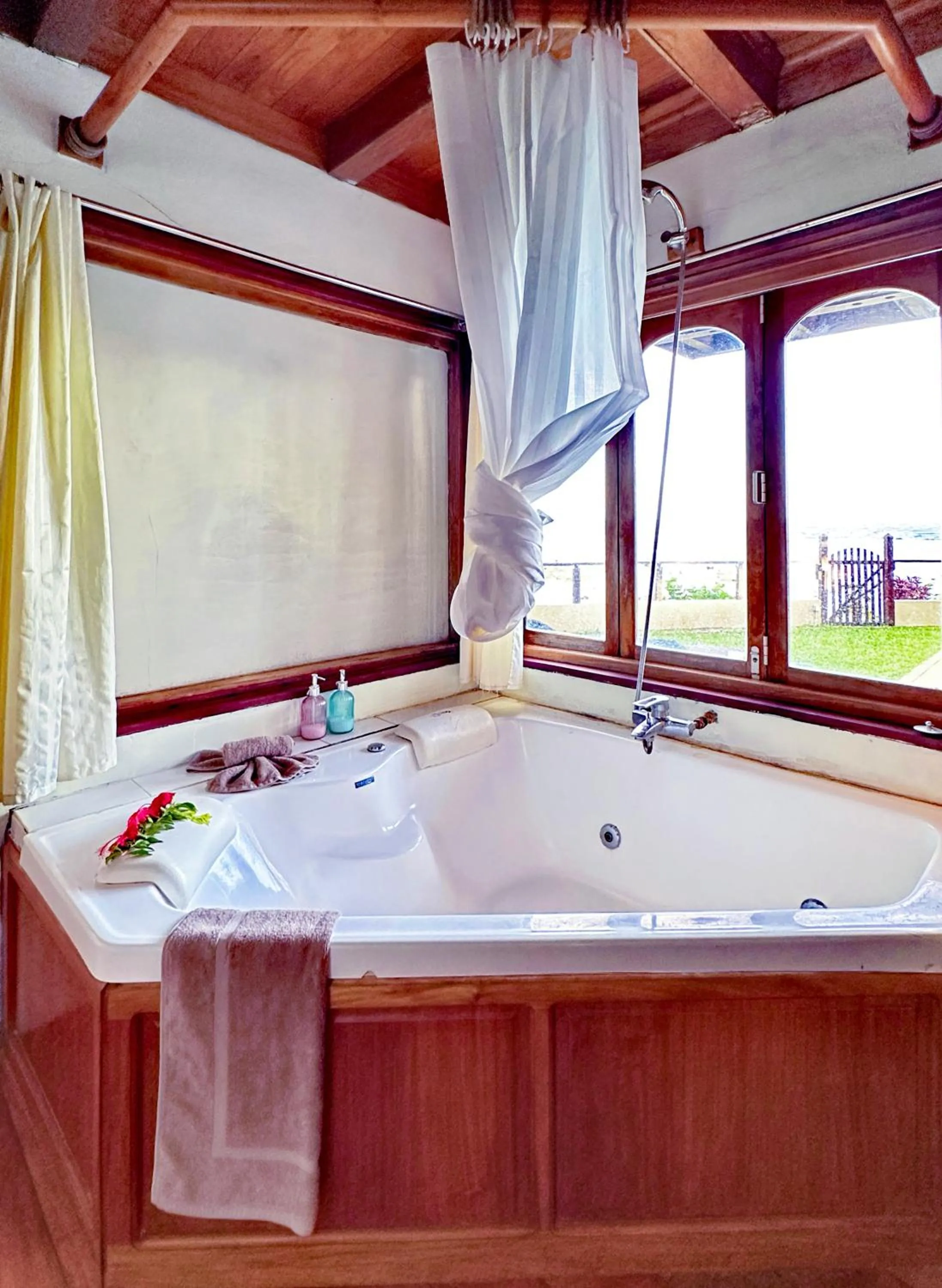 Bath in Hideaway Island Resort