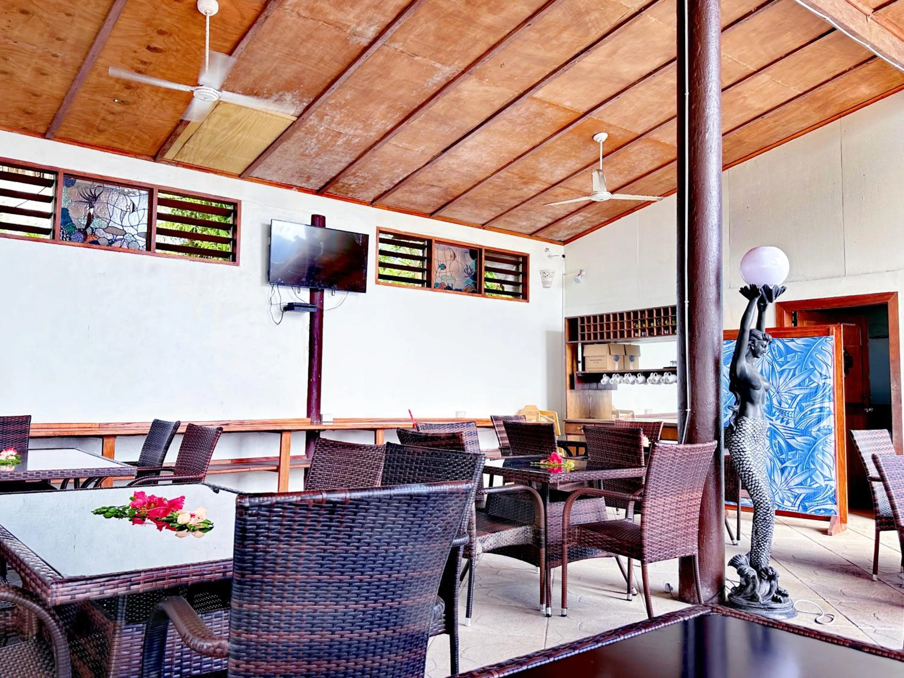 Restaurant/places to eat in Hideaway Island Resort