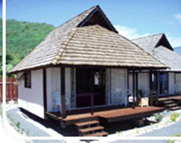Facade/entrance in Pension Motu Iti