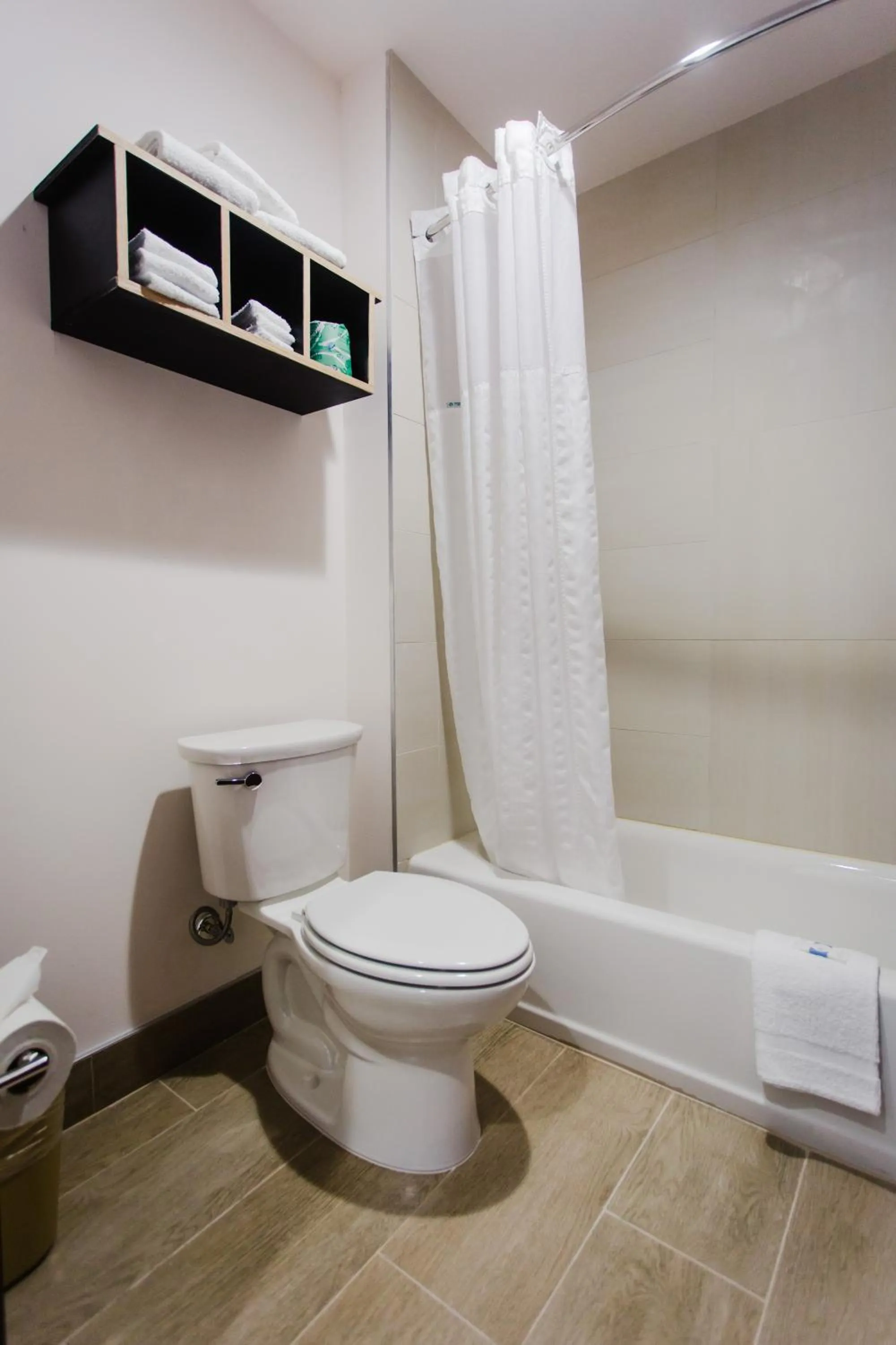 Bathroom in Palacio Royale Inn Boutique Katy