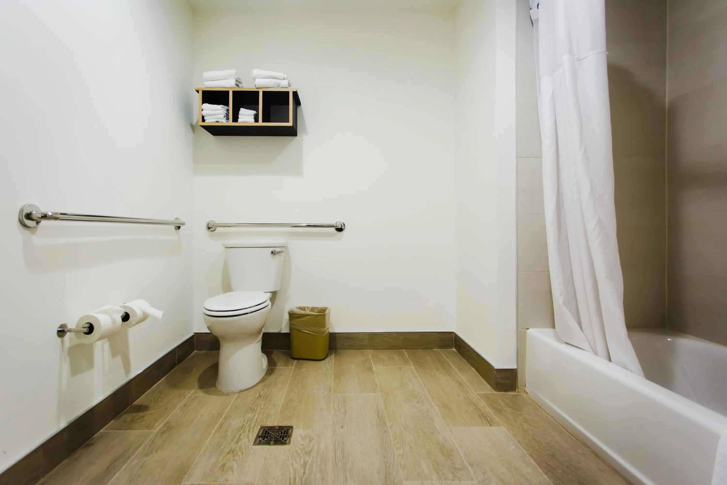 Bathroom in Palacio Royale Inn Boutique Katy