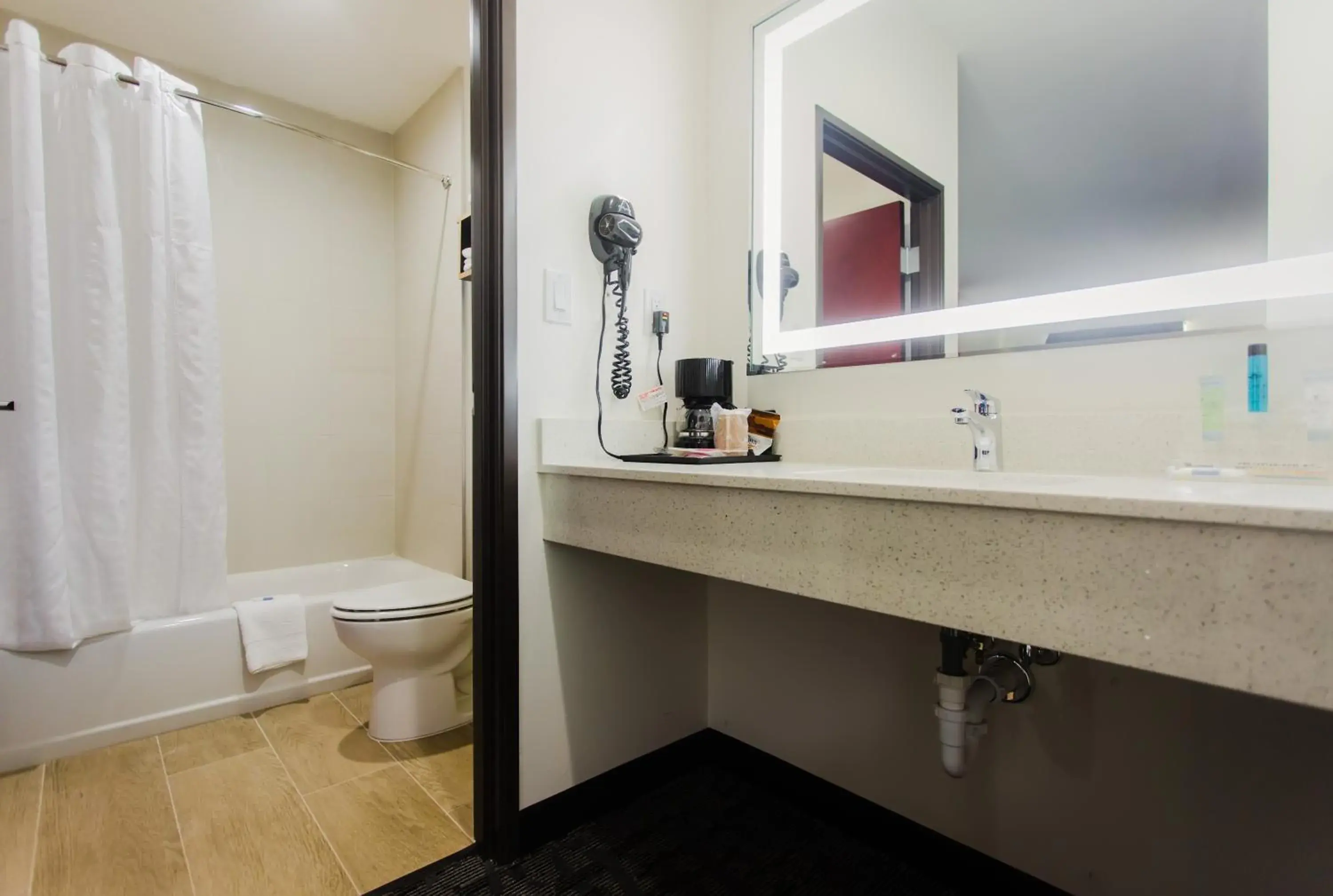 Bathroom in Palacio Royale Inn Boutique Katy