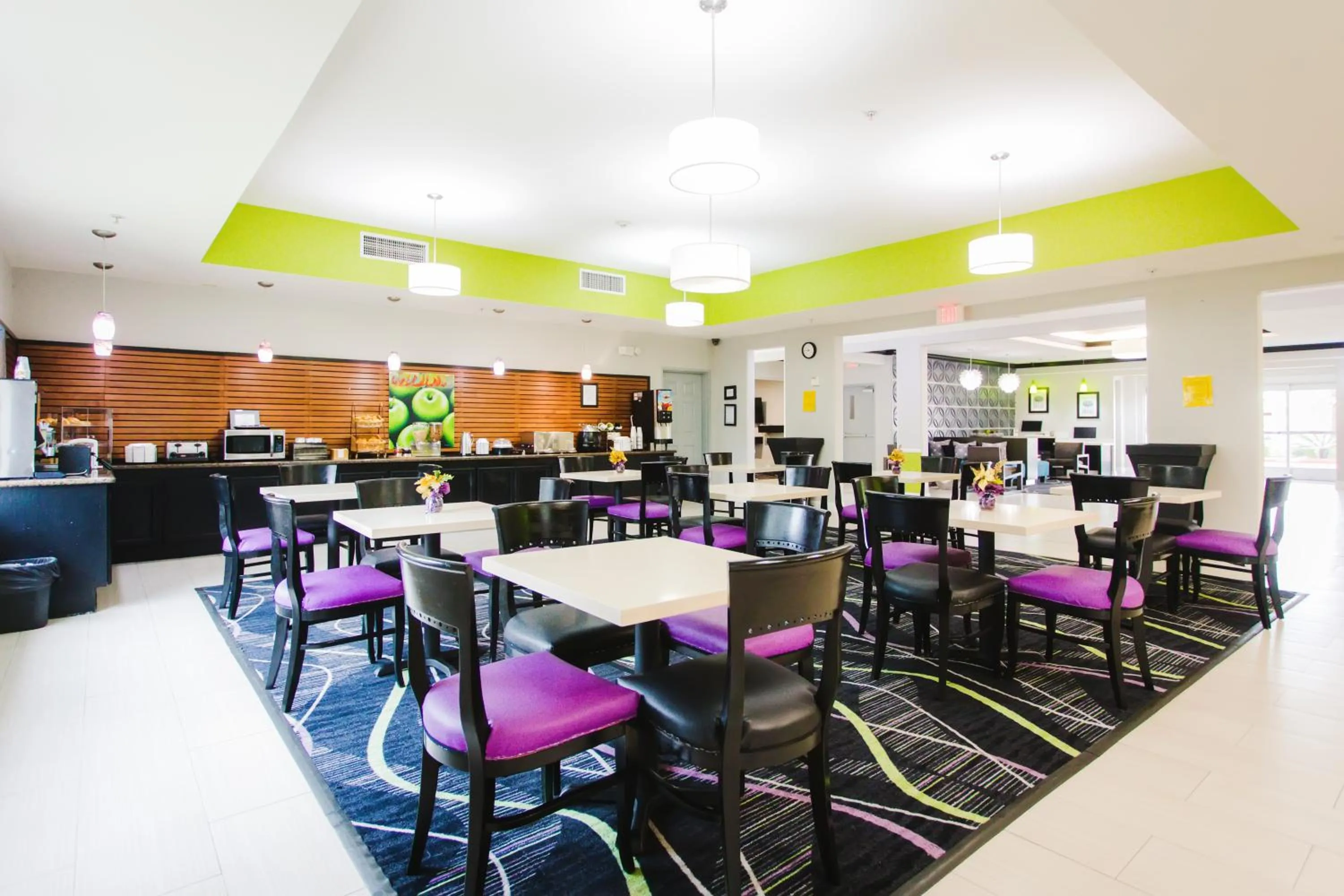 Breakfast in Palacio Royale Inn Boutique Katy