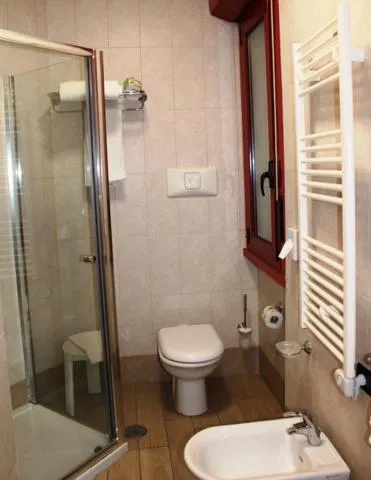 Shower in DOMUS Grand Hotel