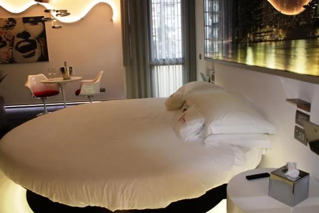 Bed in DOMUS Grand Hotel
