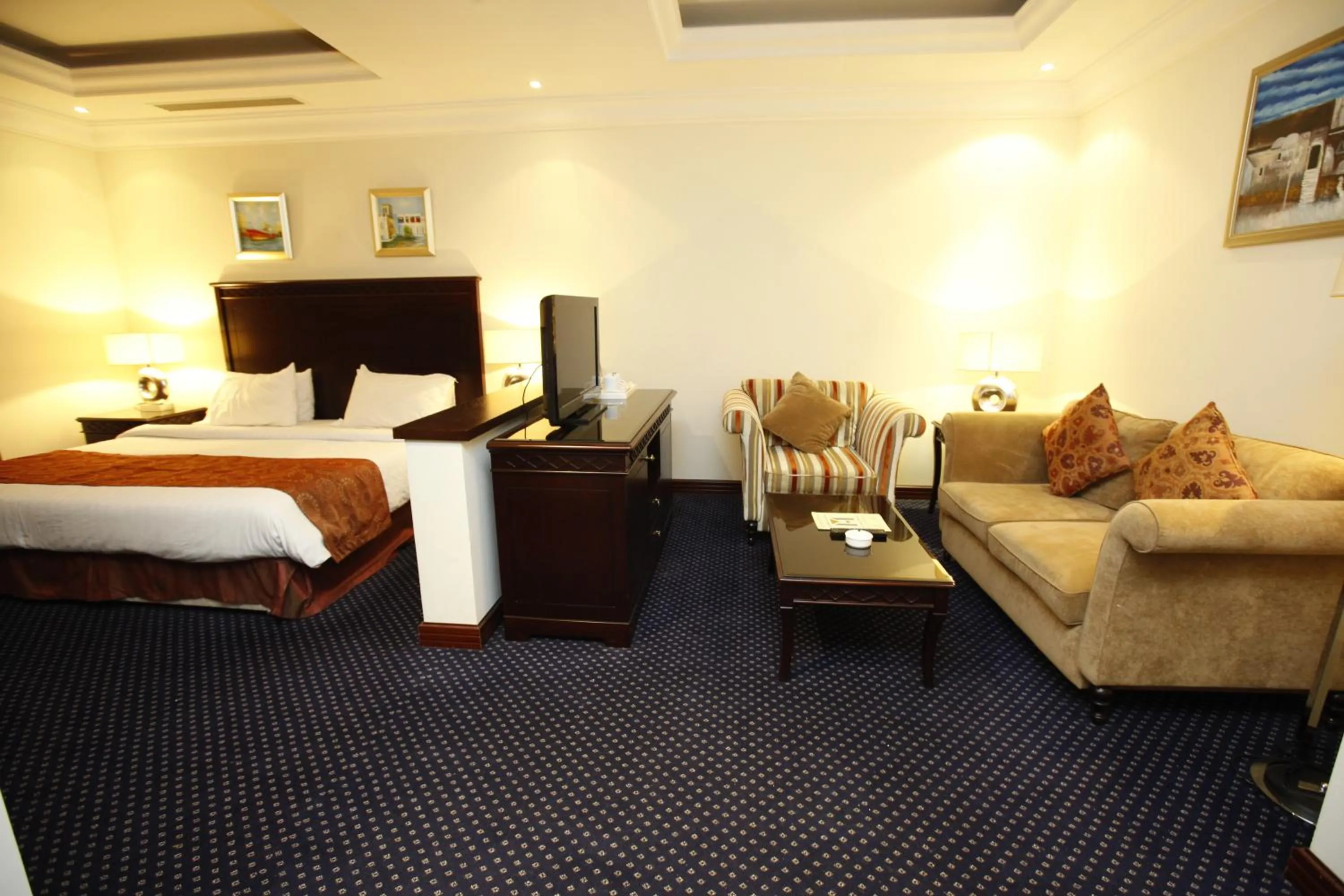 Photo of the whole room, Bed in Musherib Hotel