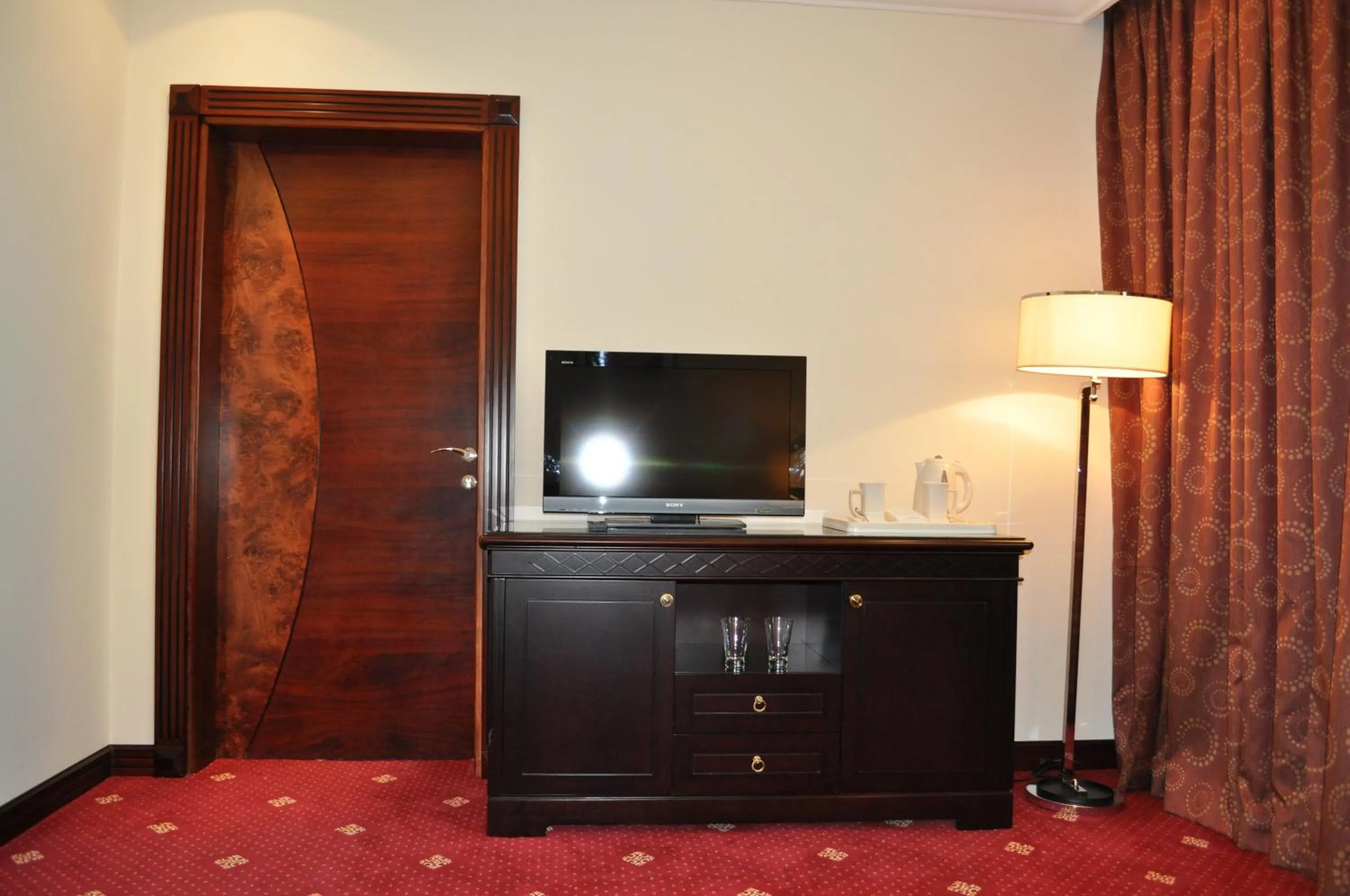 Decorative detail in Musherib Hotel