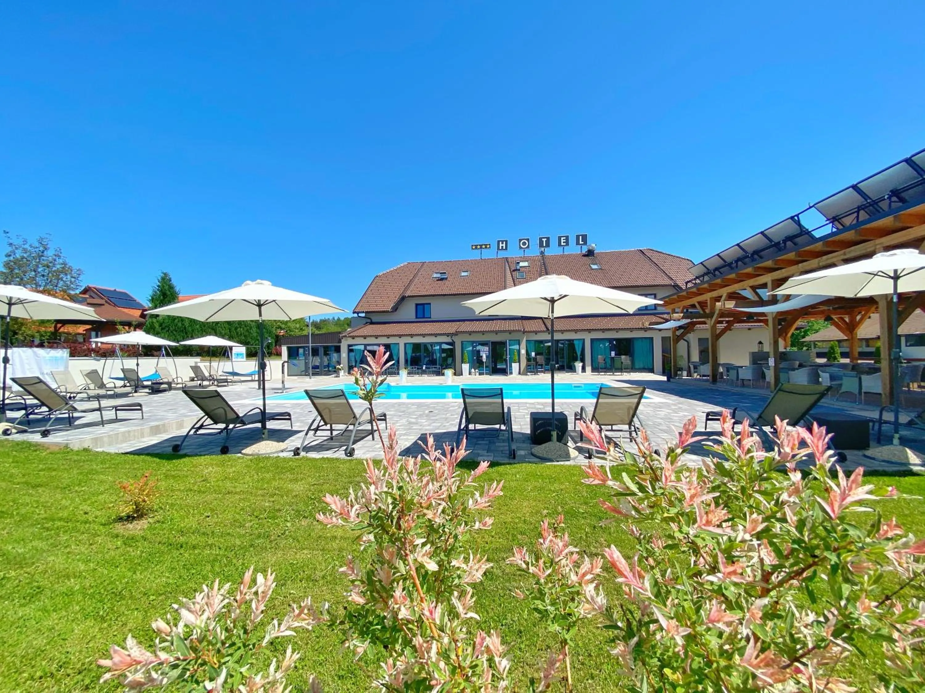 Spring in 16 Lakes Hotel