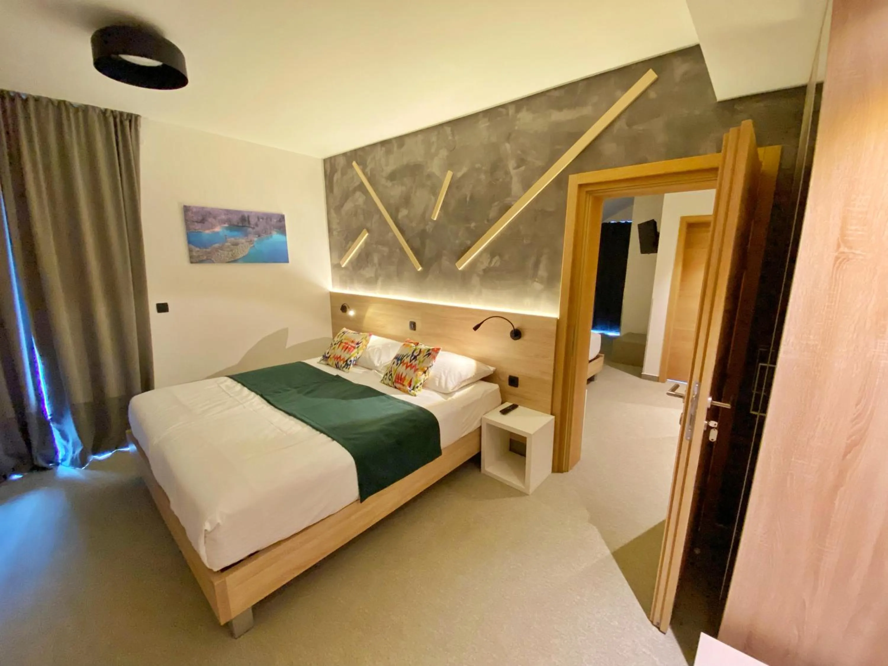 Family, Bed in 16 Lakes Hotel