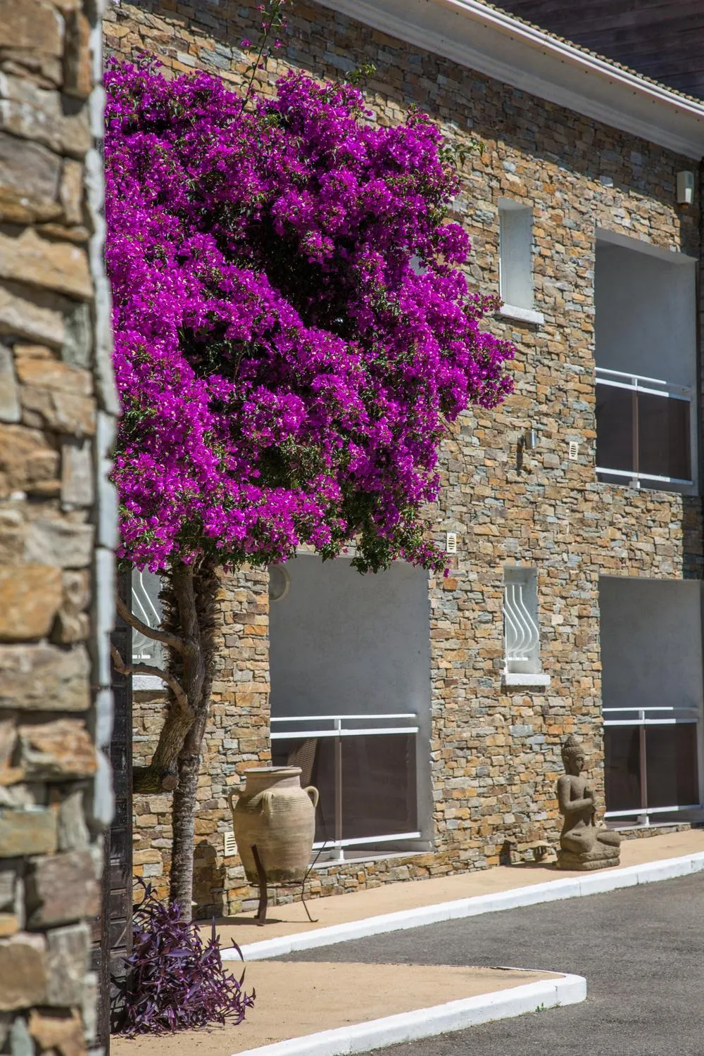 Property building in Hôtel La Lagune